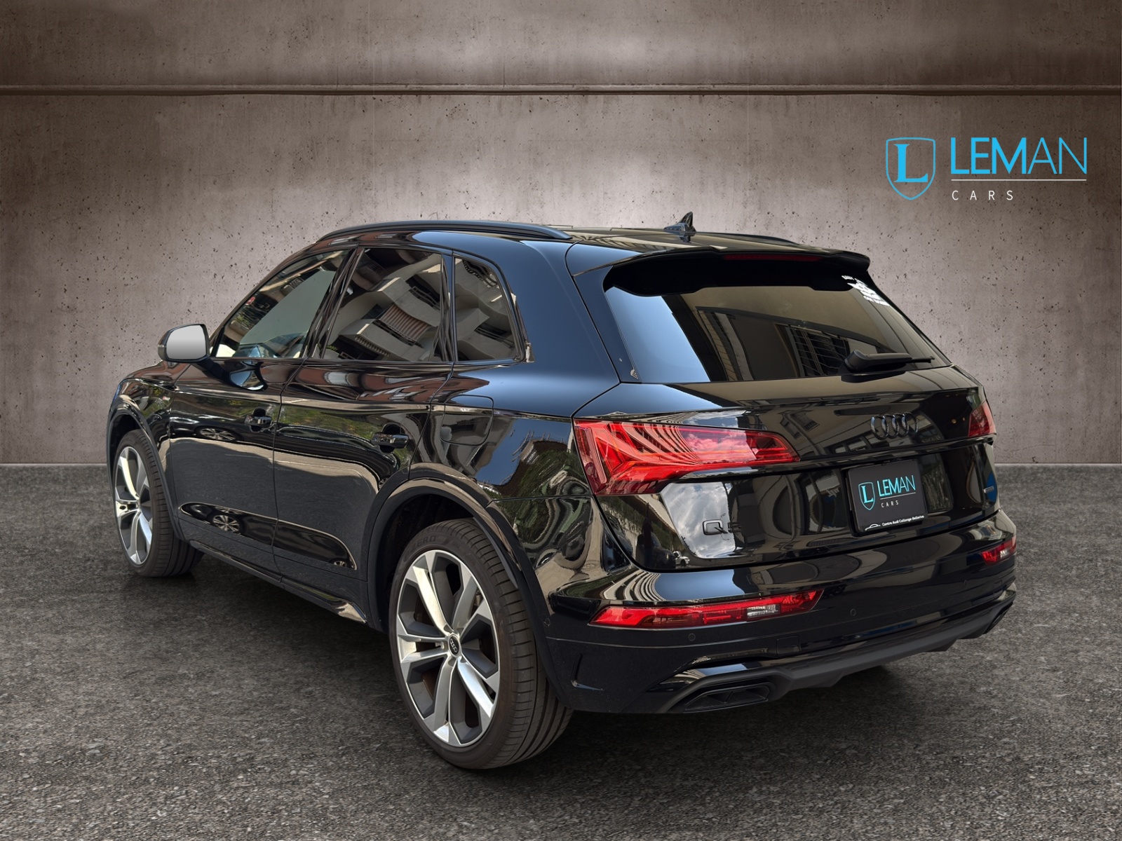 AUDI Q5 55 TFSI e PHEV S line quattro S-tronic-image-5