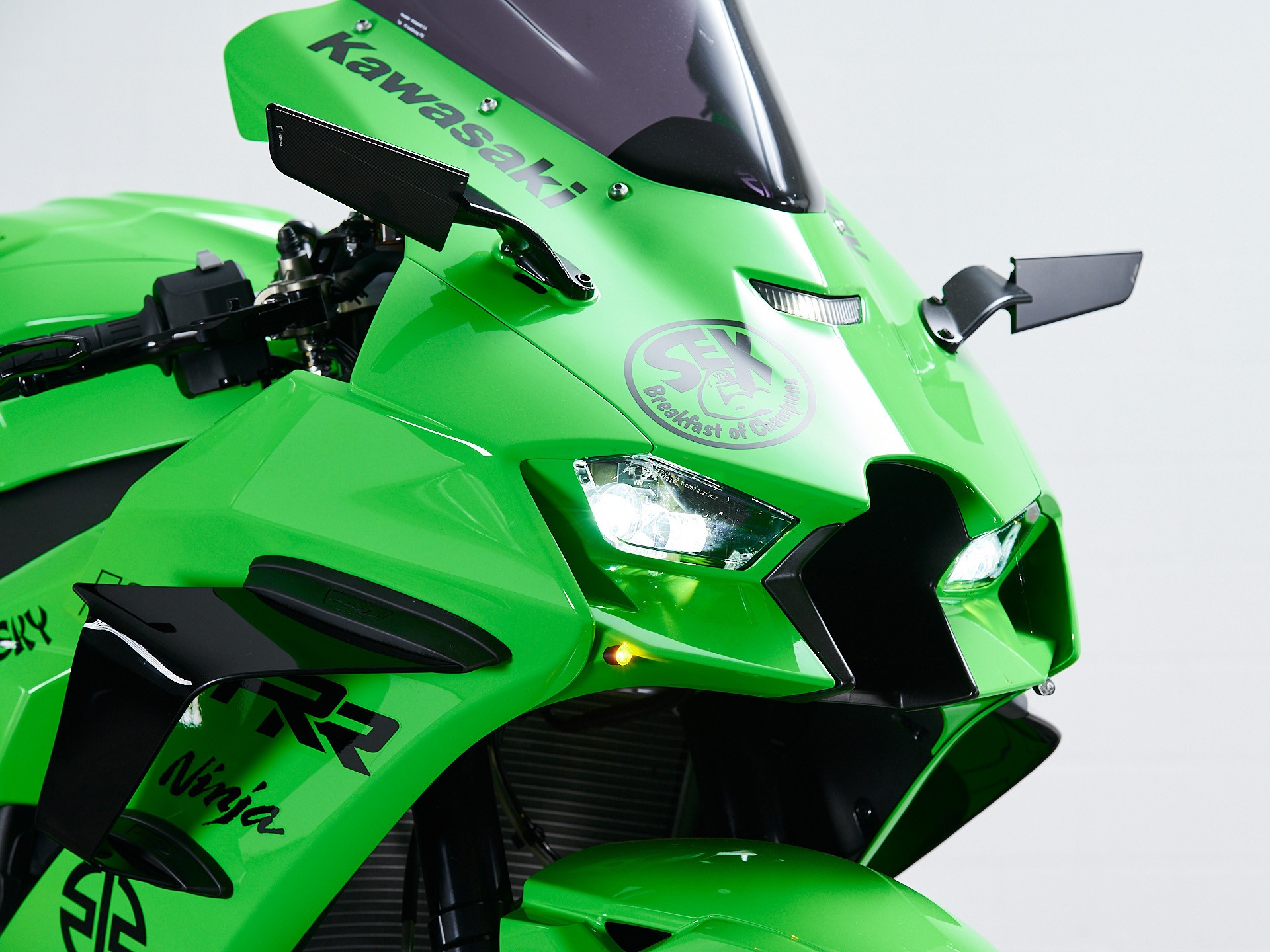 KAWASAKI Ninja ZX-10RR-image-2
