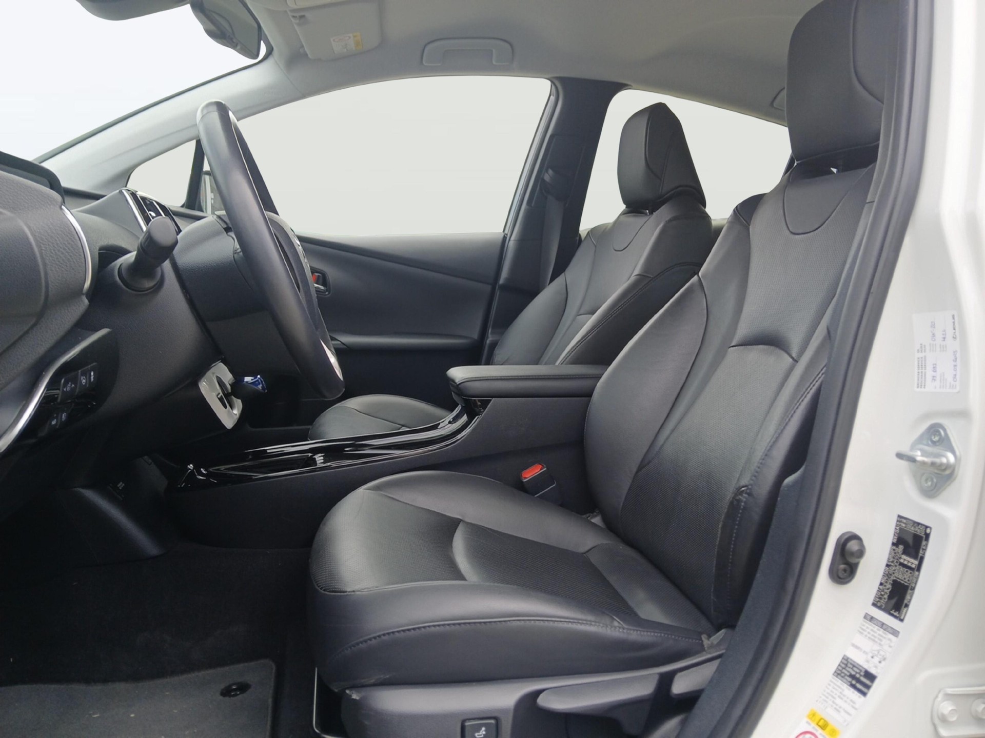 TOYOTA Prius 1.8 VVTi HSD Plug-In Premium-image-9