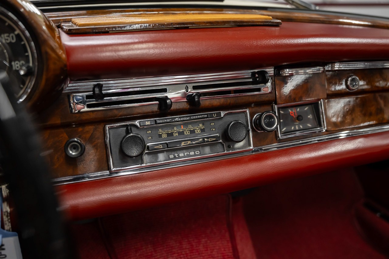 MERCEDES-BENZ 220 SE/b-image-19
