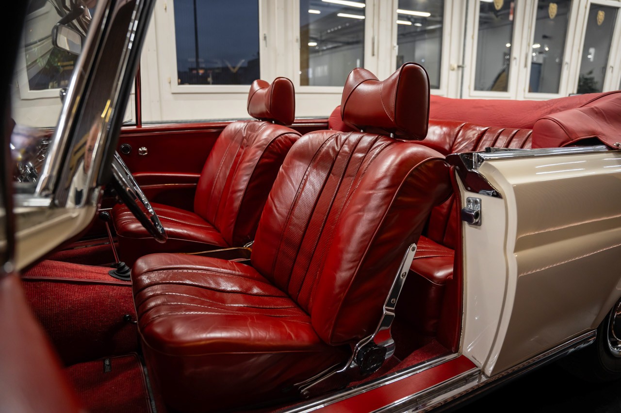 MERCEDES-BENZ 220 SE/b-image-14