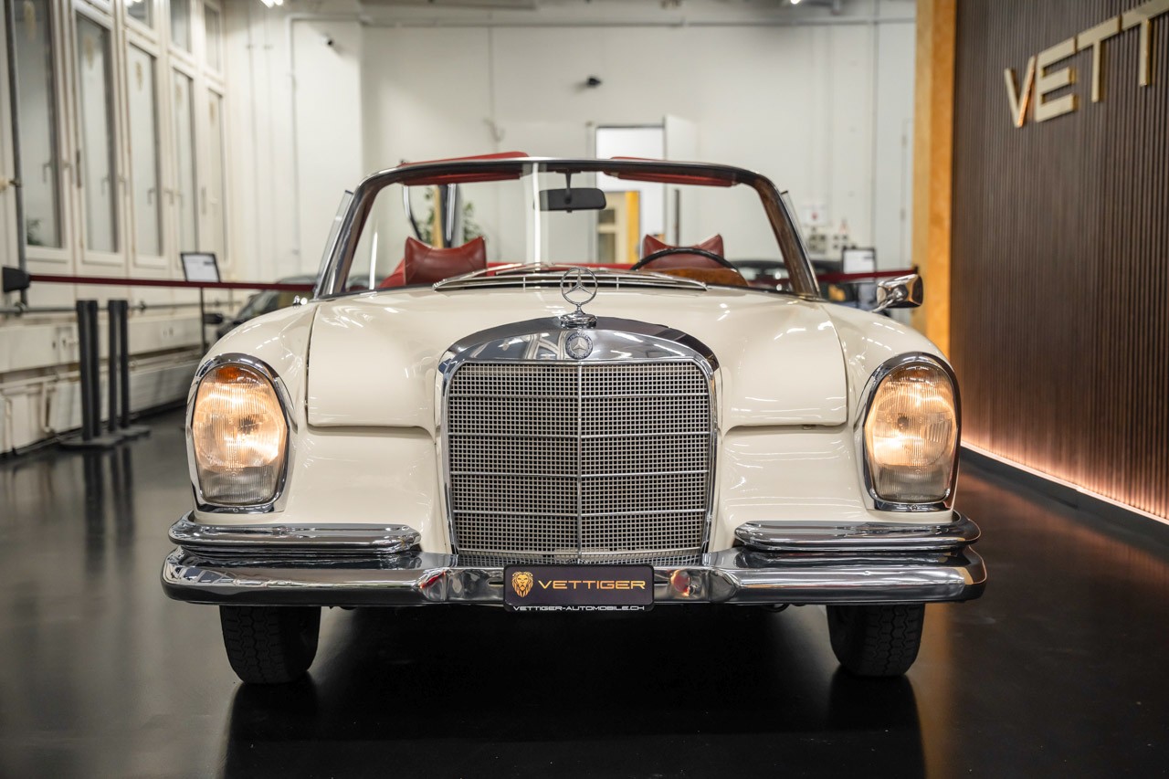 MERCEDES-BENZ 220 SE/b-showroom-element-2