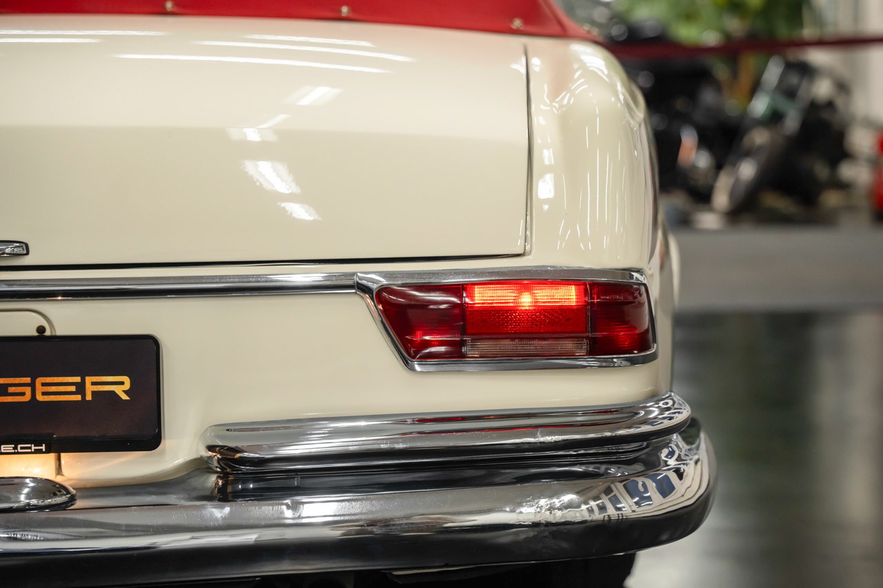 MERCEDES-BENZ 220 SE/b-image-11