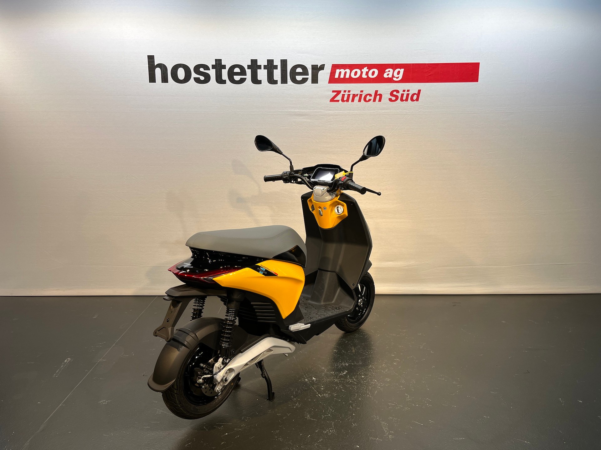 PIAGGIO 1 Active-showroom-element-2