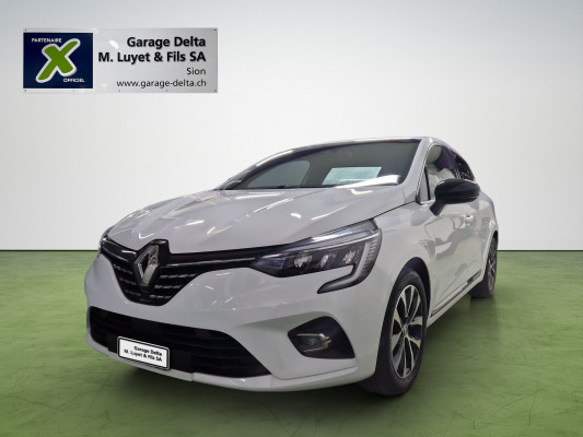 RENAULT Clio 1.6 E-Tech Techno-showroom-element-3