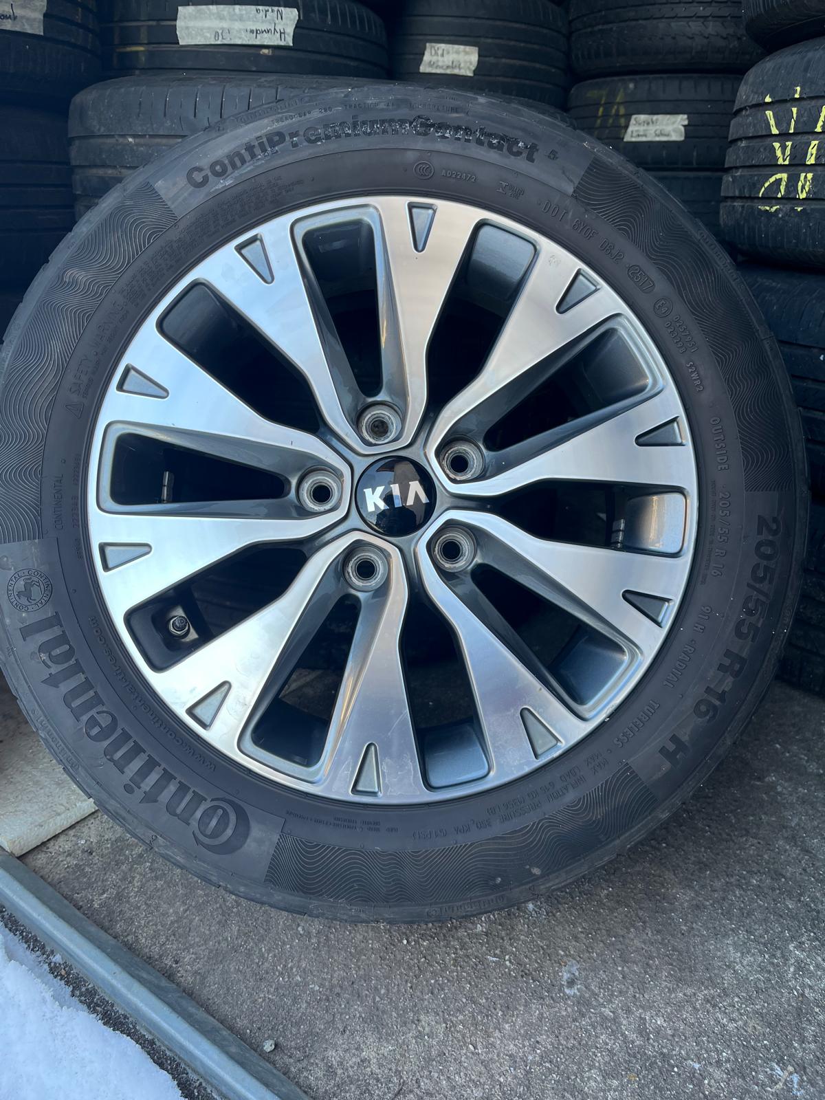 KIA Cee'd 1.6 GDi Swiss Champion DCT-image-9