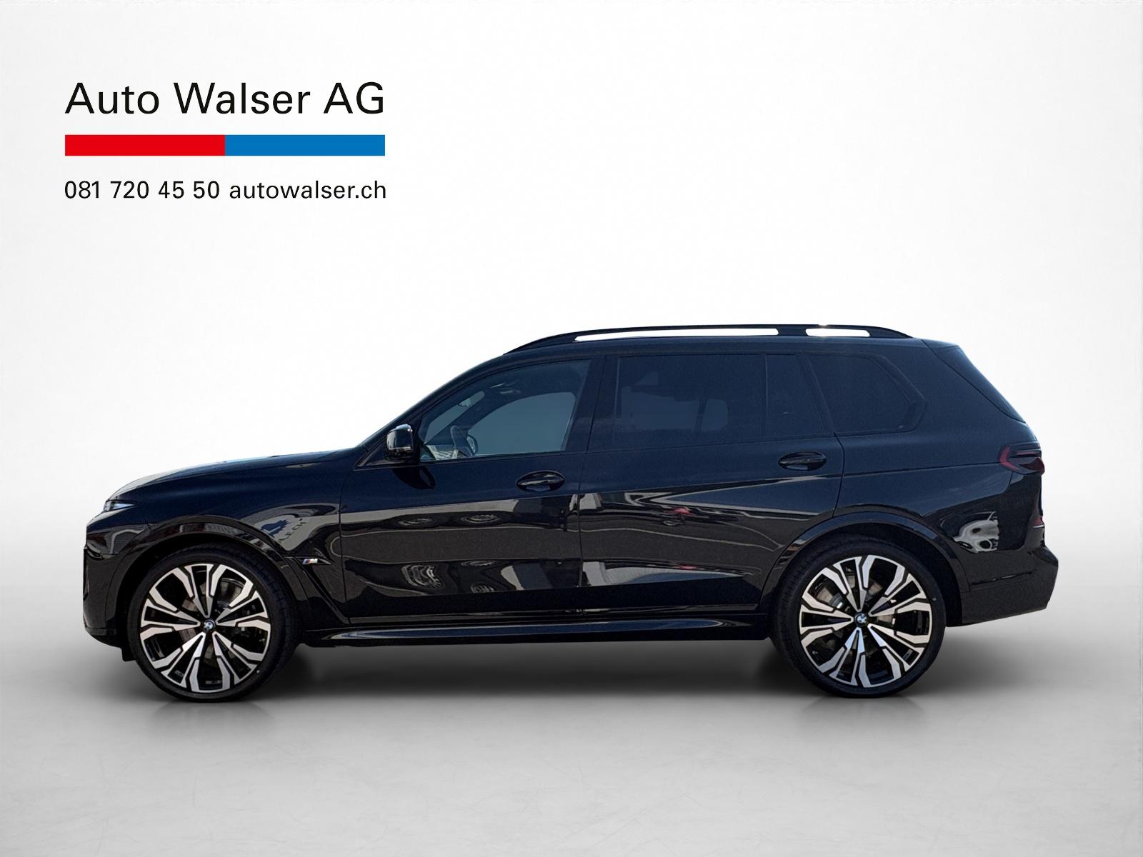 BMW X7 M60i-showroom-element-1