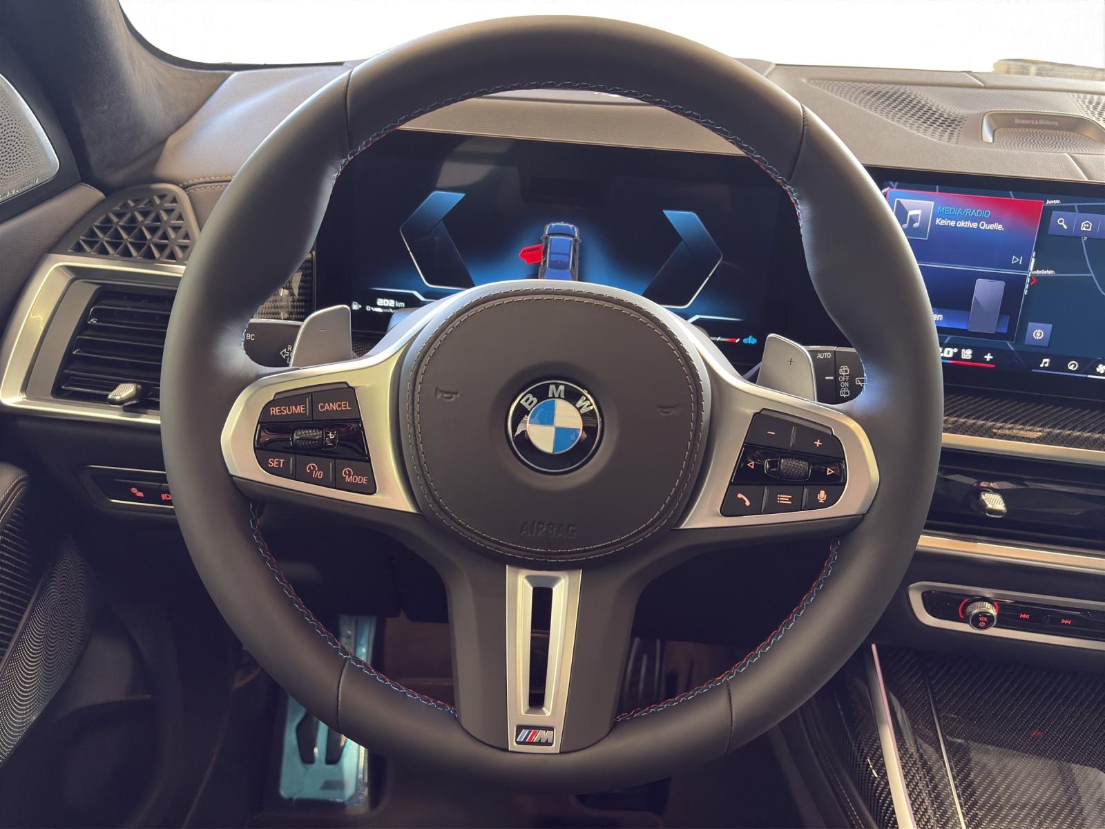 BMW X7 M60i-image-10