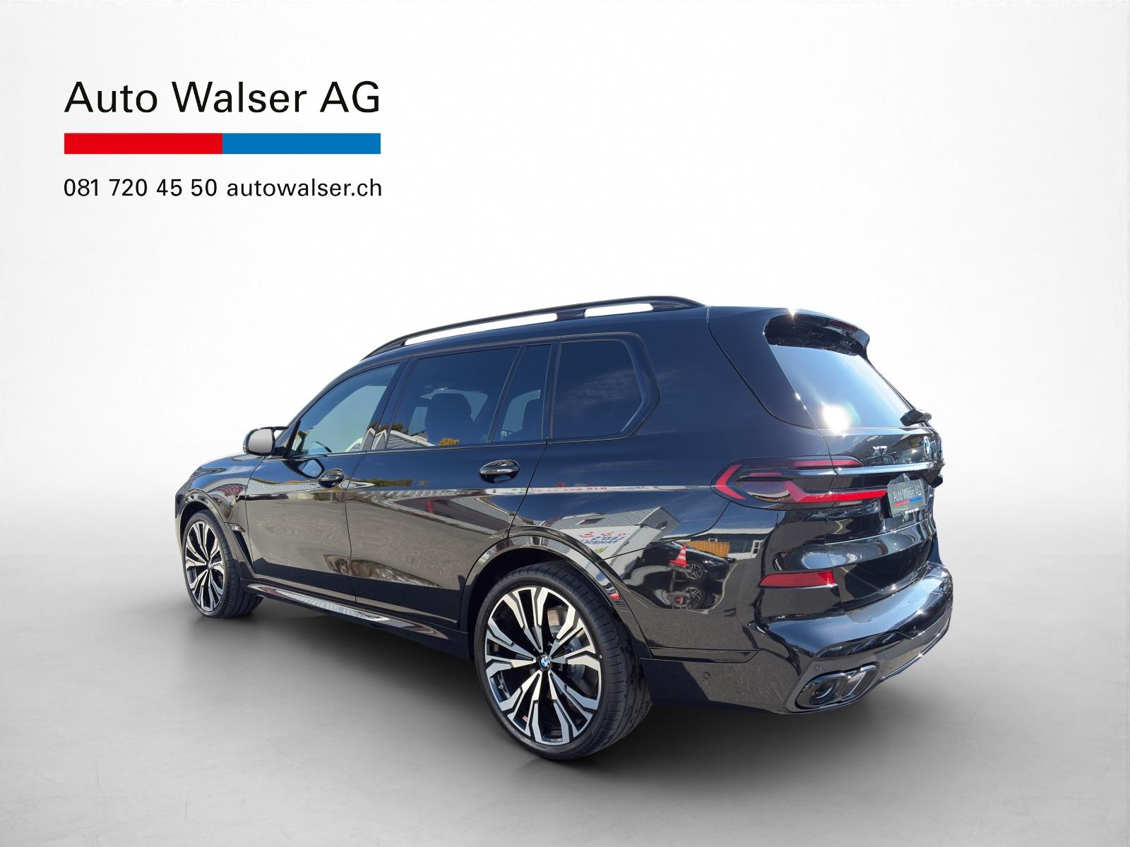 BMW X7 M60i-showroom-element-2