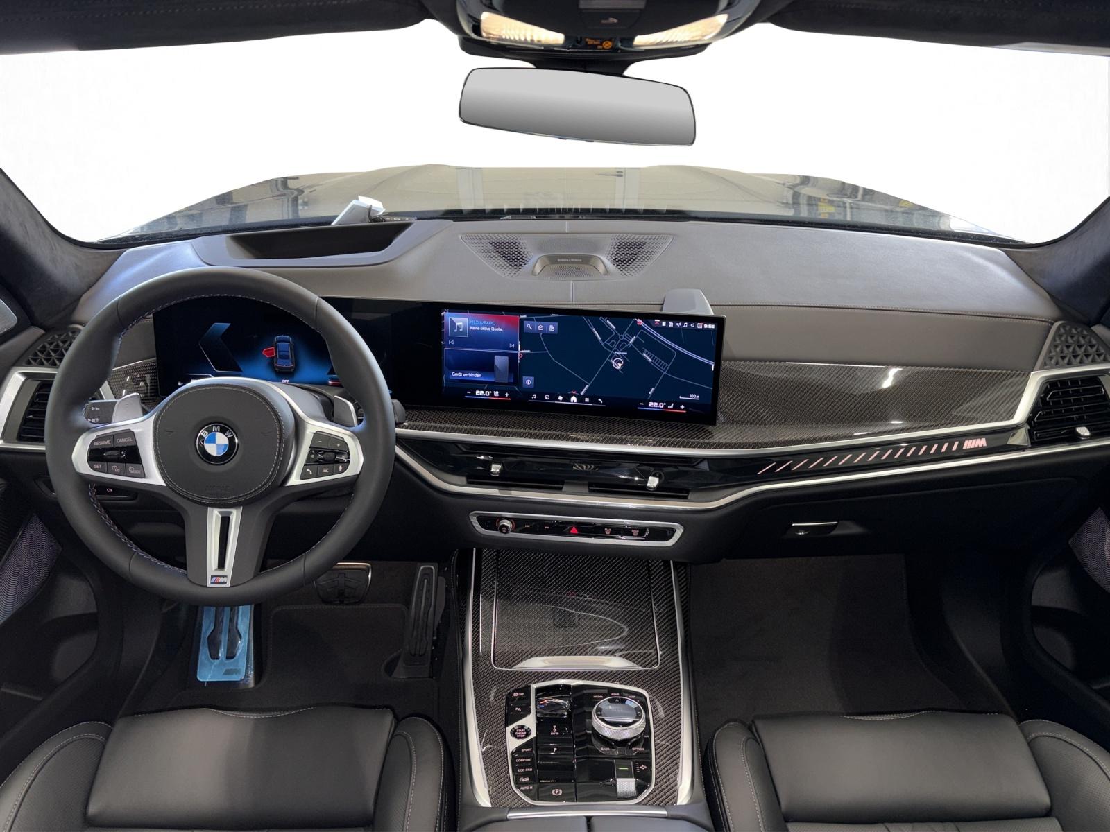 BMW X7 M60i-image-12
