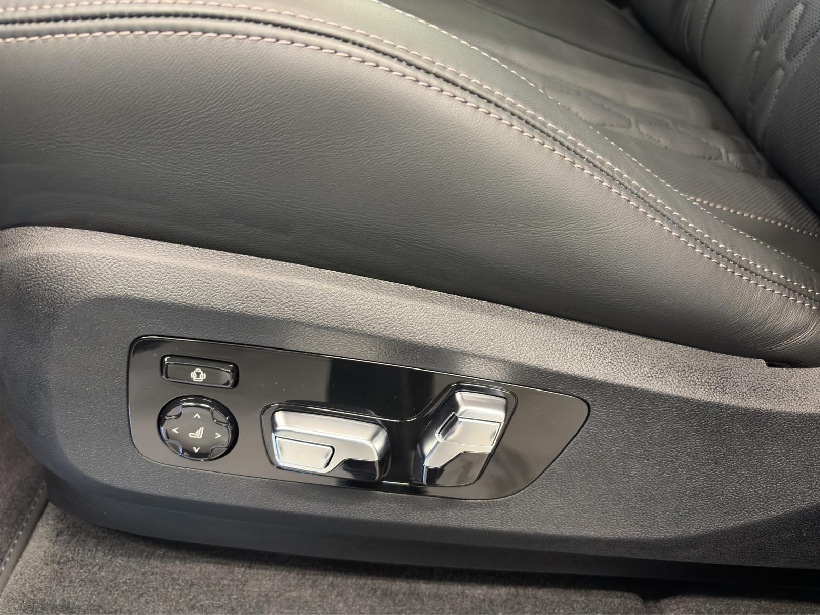 BMW X7 M60i-image-20