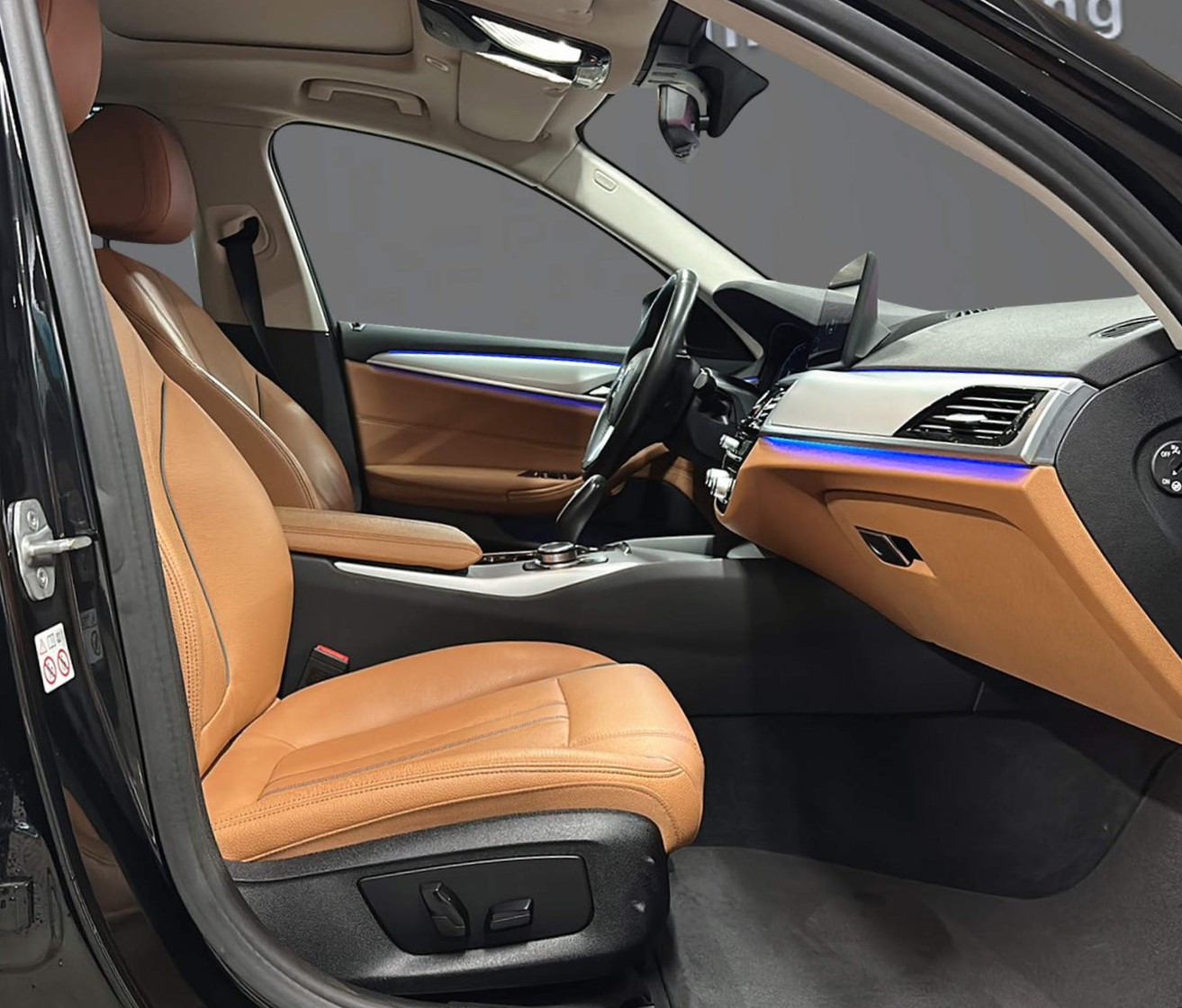 BMW 530i xDrive 48V Steptronic-image-10