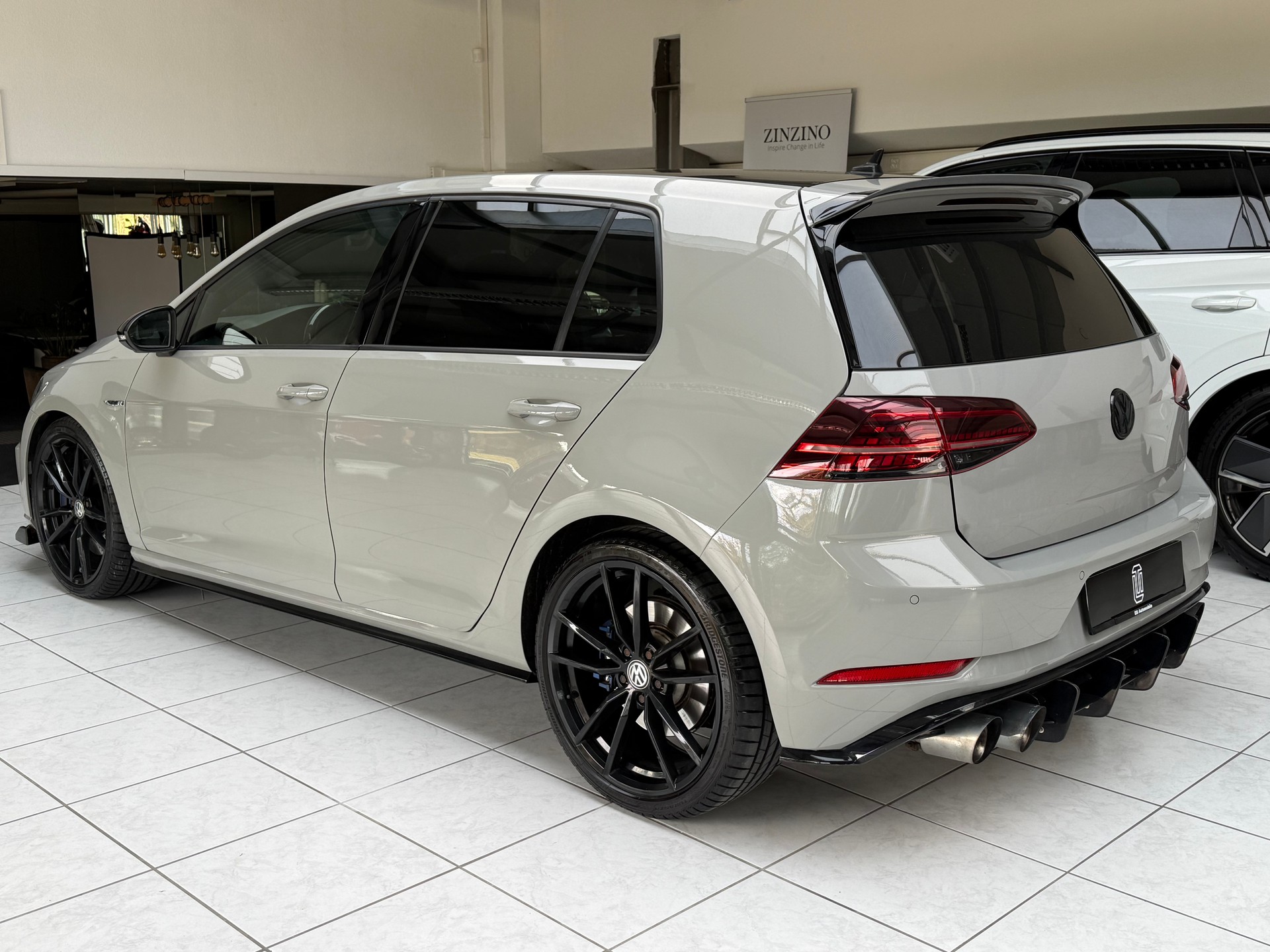 VW Golf 2.0 TSI R 4Motion DSG * CH * voll ausgestattet * WP Stage 1 370 PS * Remus * ohne OPF * Maxton * KW *-image-2