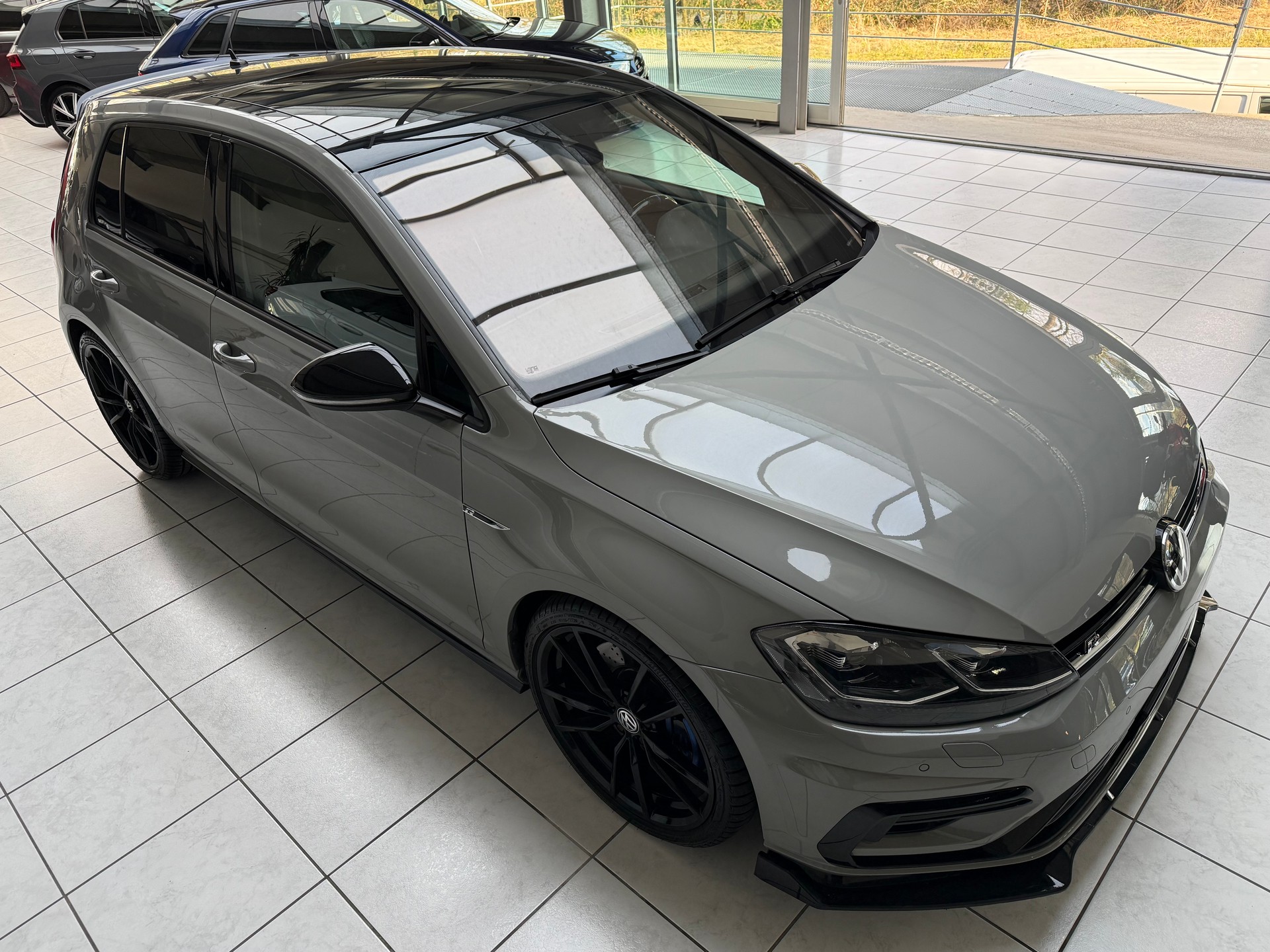 VW Golf 2.0 TSI R 4Motion DSG * CH * voll ausgestattet * WP Stage 1 370 PS * Remus * ohne OPF * Maxton * KW *-image-5