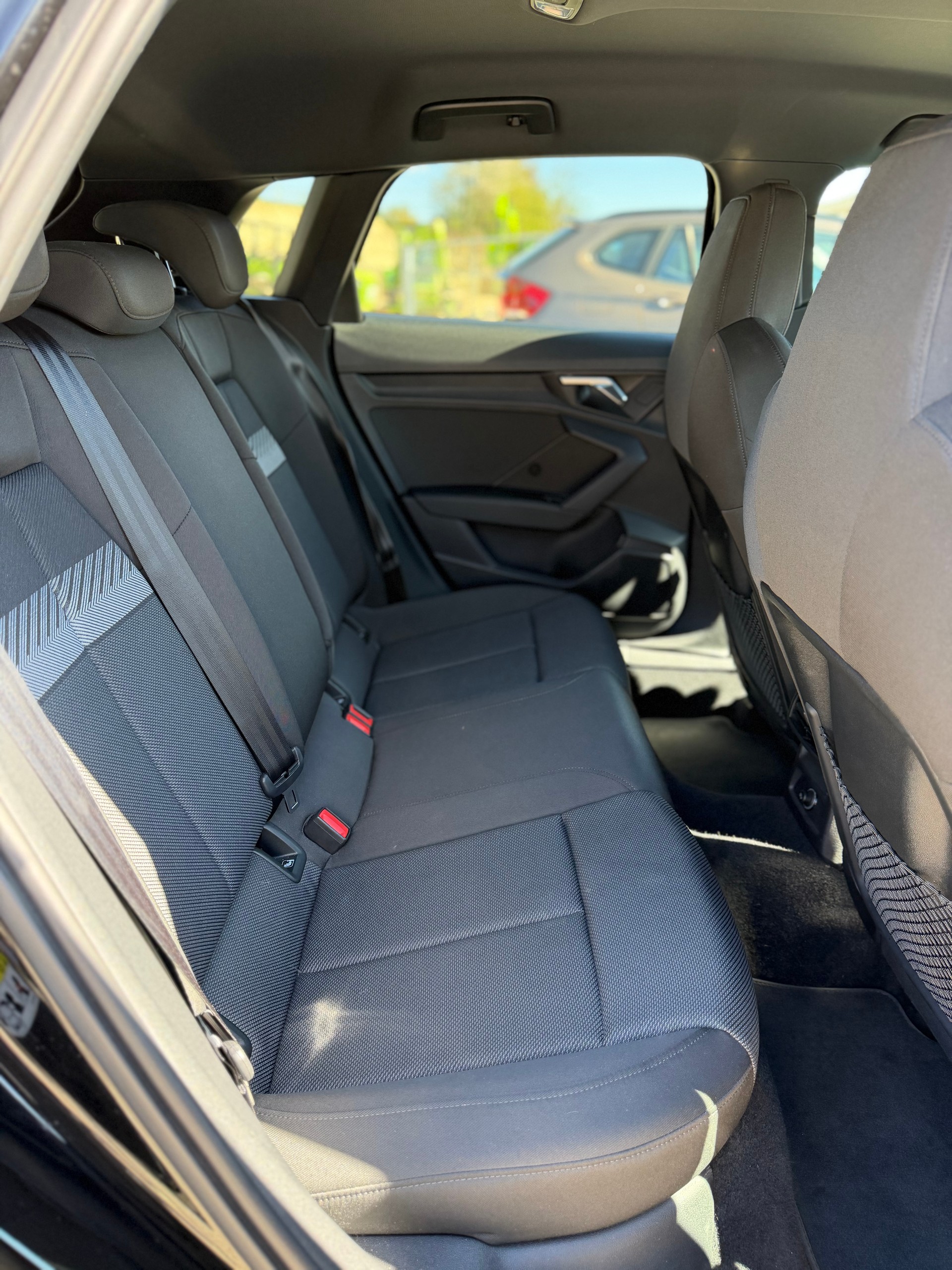 AUDI A3 Sportback 35 TDI advanced S-tronic-image-14