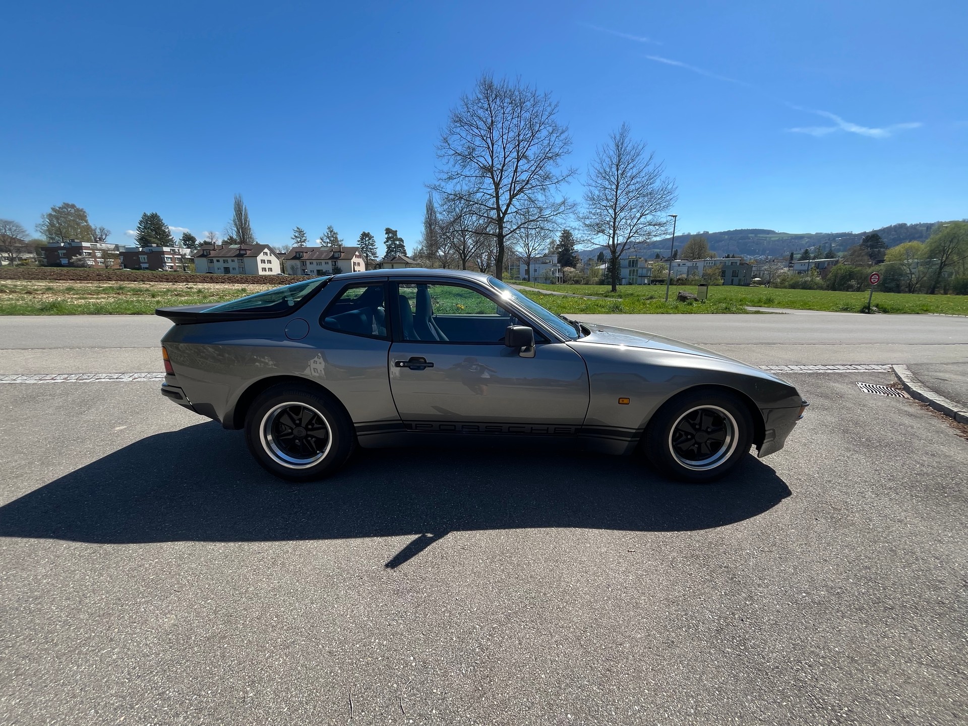 PORSCHE 944 Targa-image-2