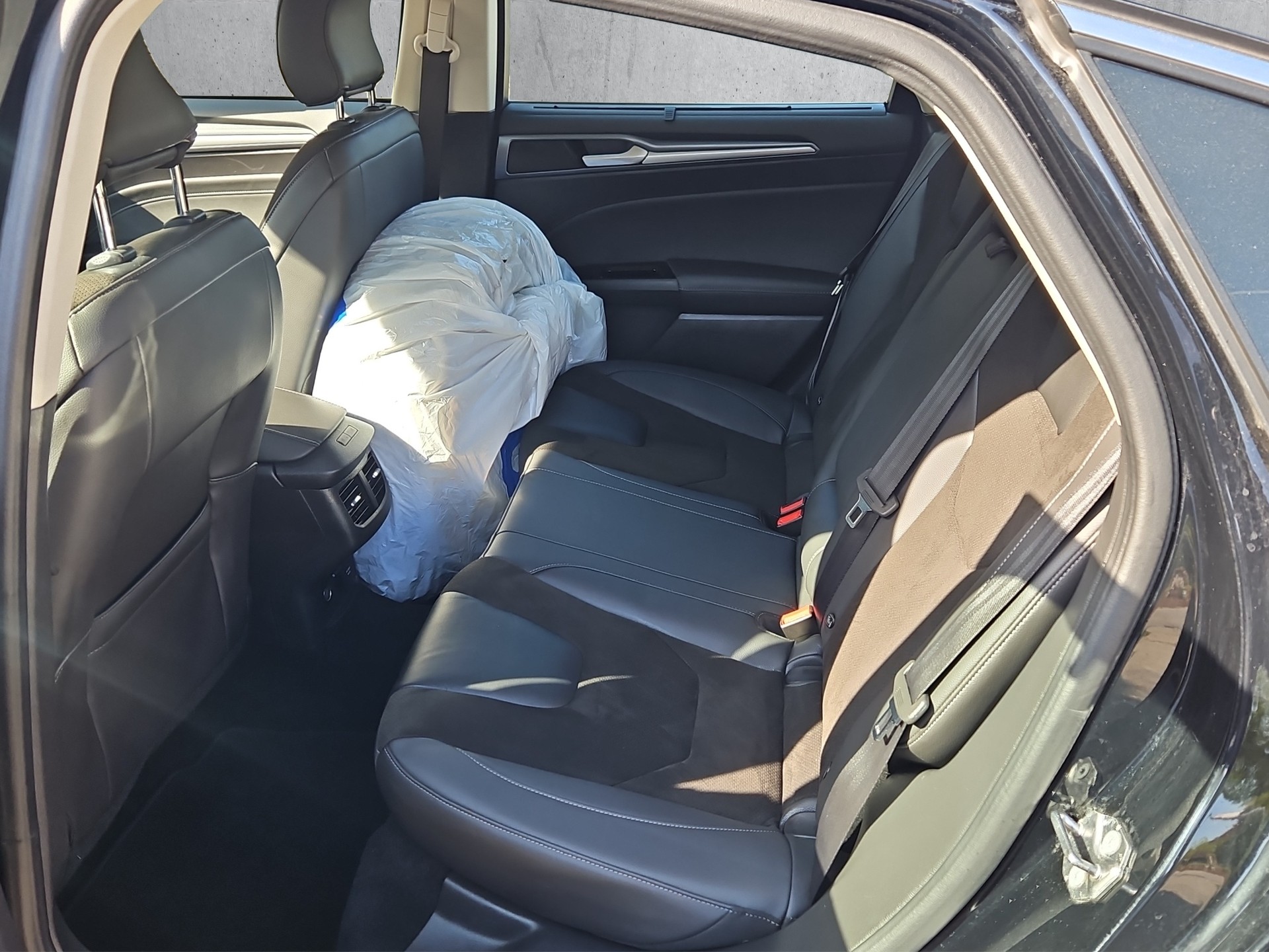 FORD Mondeo 2.0 TDCi Titanium AWD PowerShift-image-8