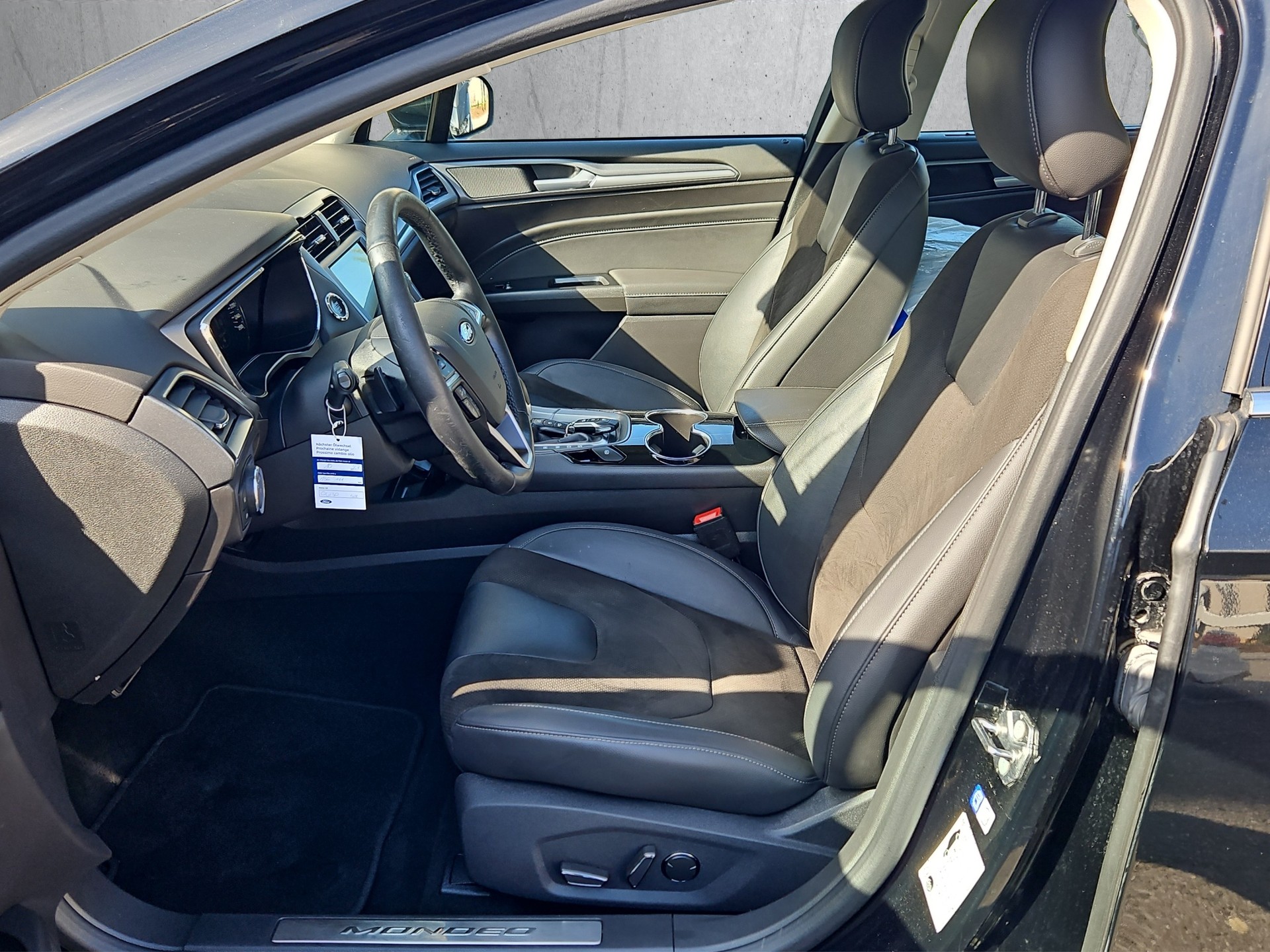 FORD Mondeo 2.0 TDCi Titanium AWD PowerShift-image-13