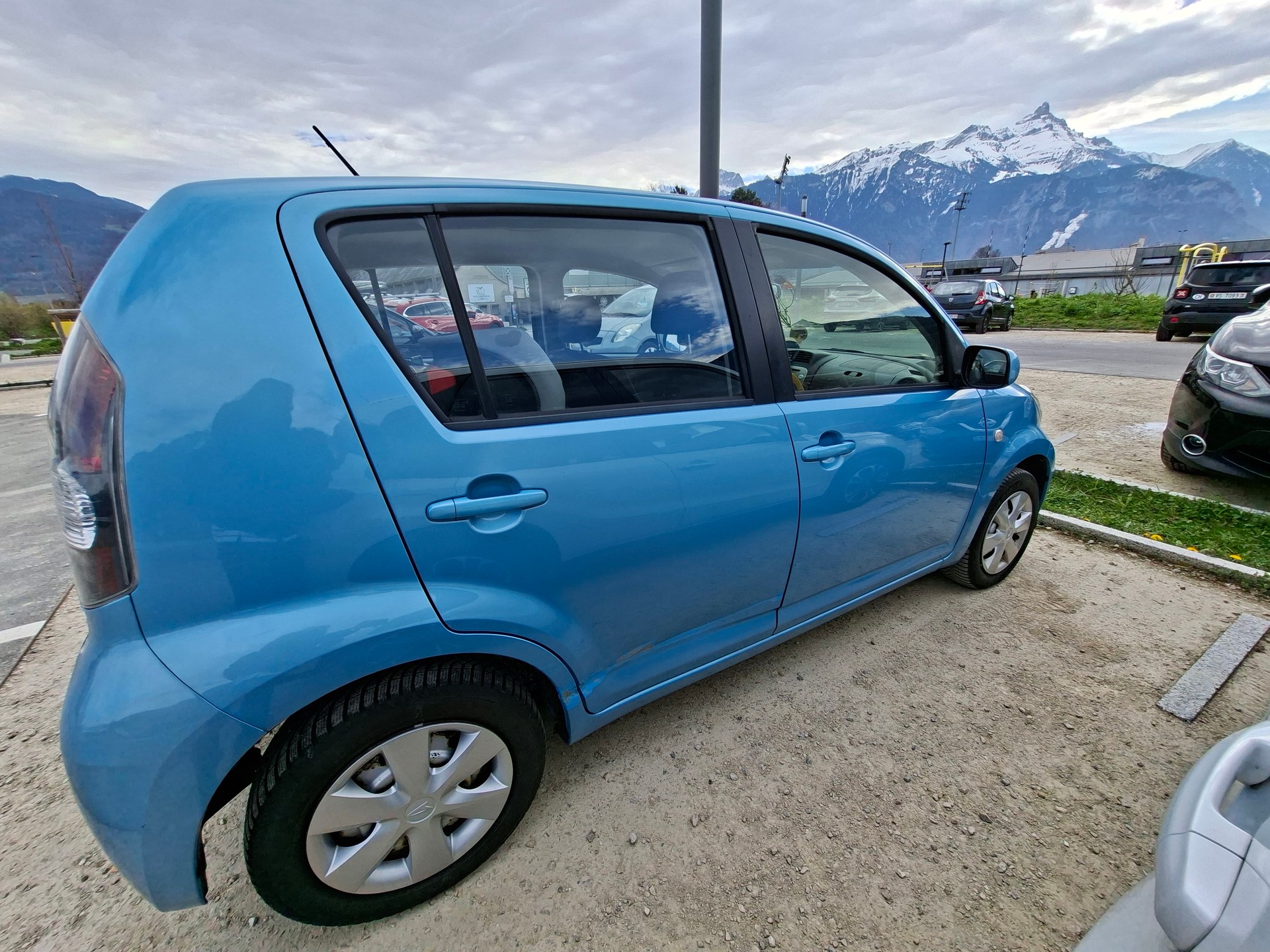 DAIHATSU Sirion 1.3 eco-4WD-image-2