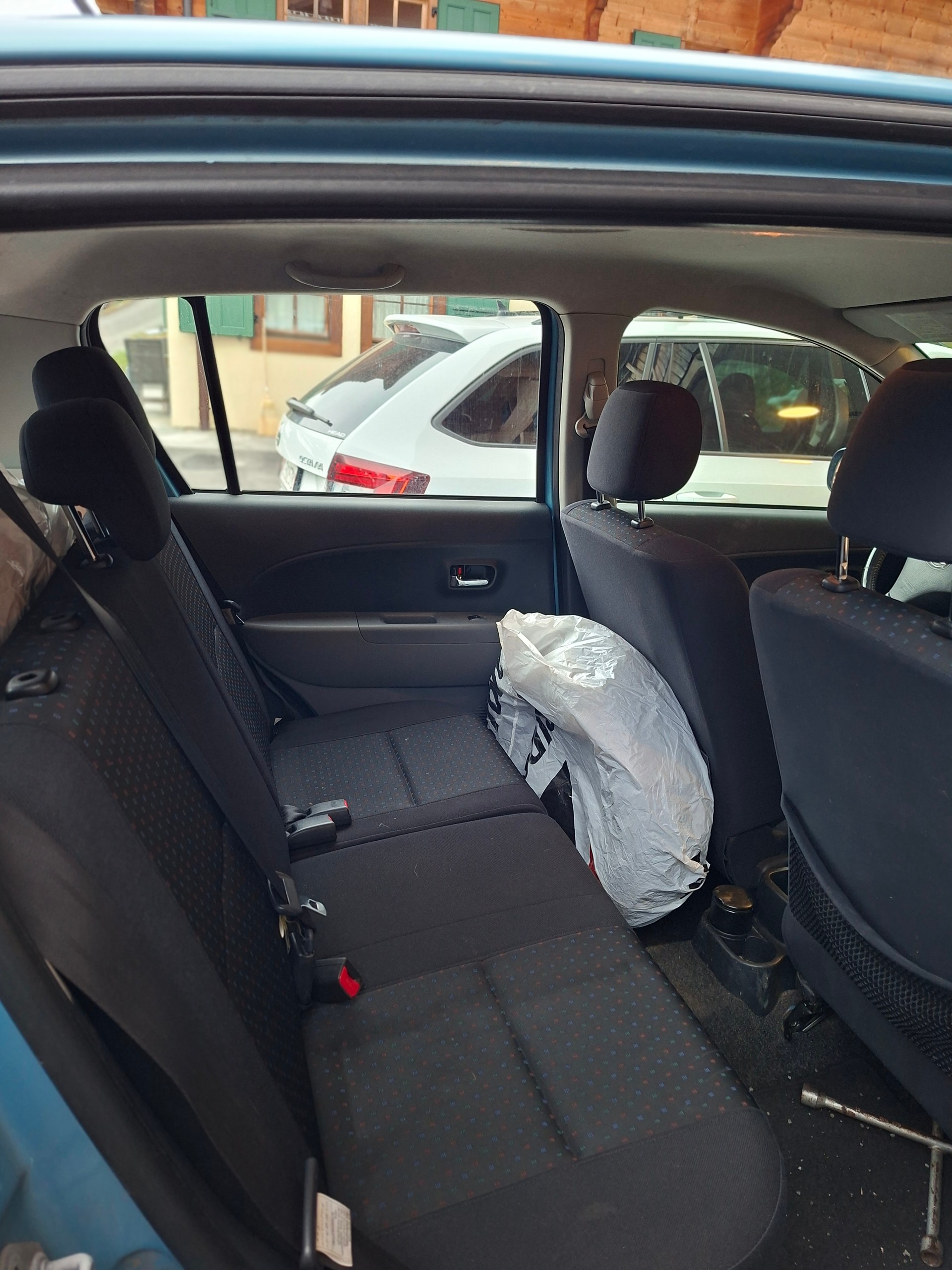 DAIHATSU Sirion 1.3 eco-4WD-image-4