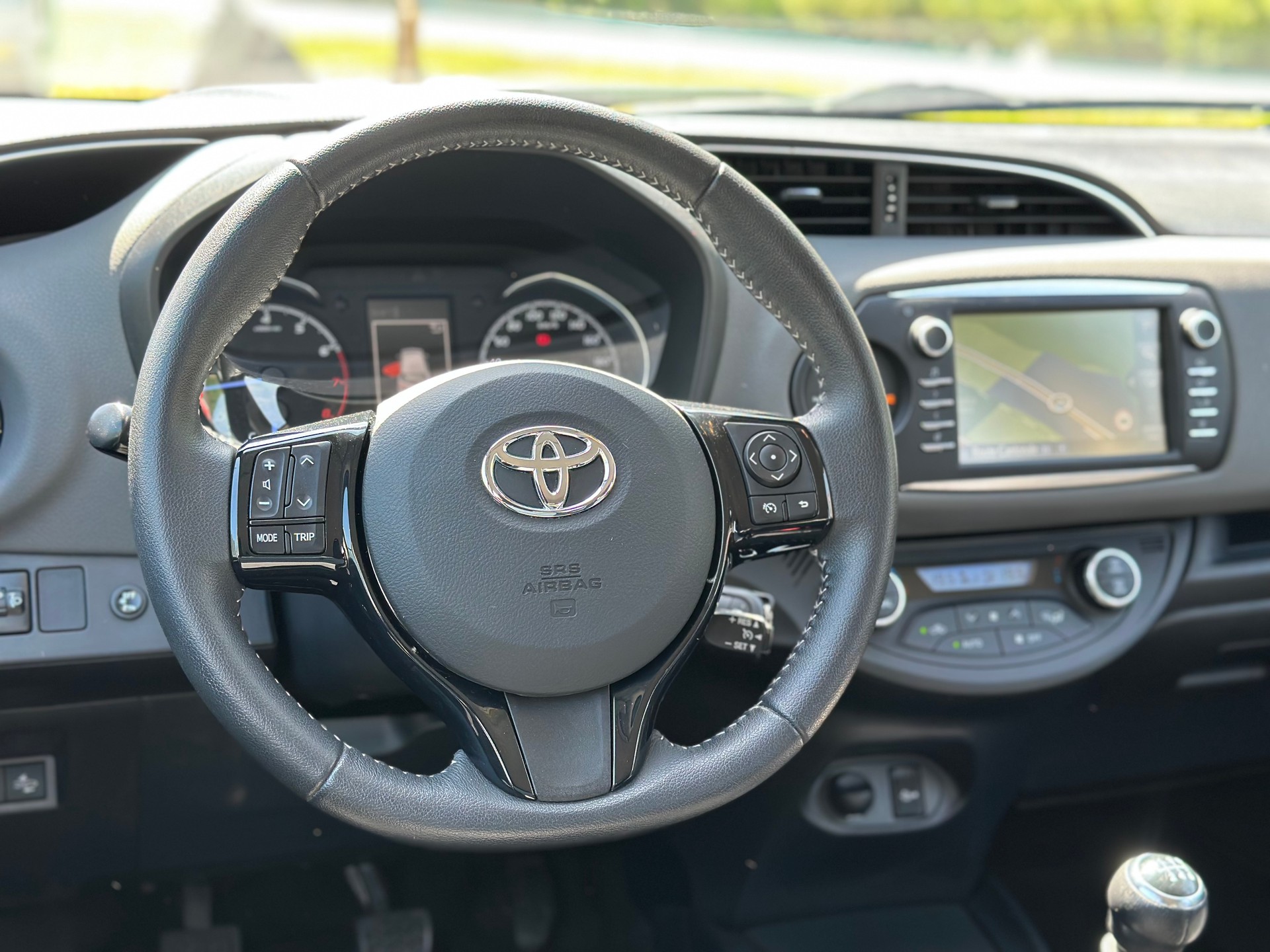 TOYOTA Yaris 1.5 Trend-image-9