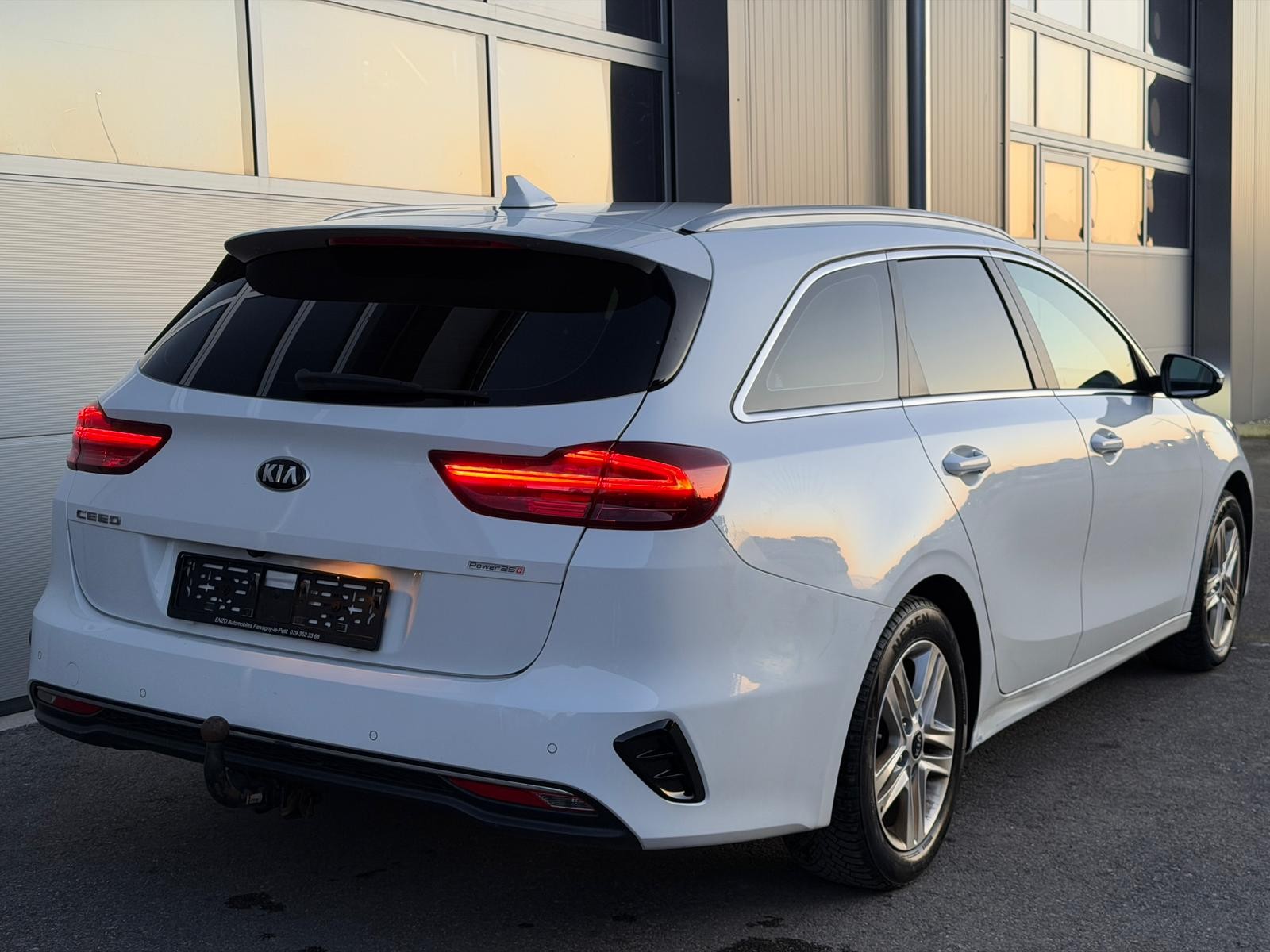KIA Ceed Sportswagon 1.4 T-GDi Power 25 DCT-image-5