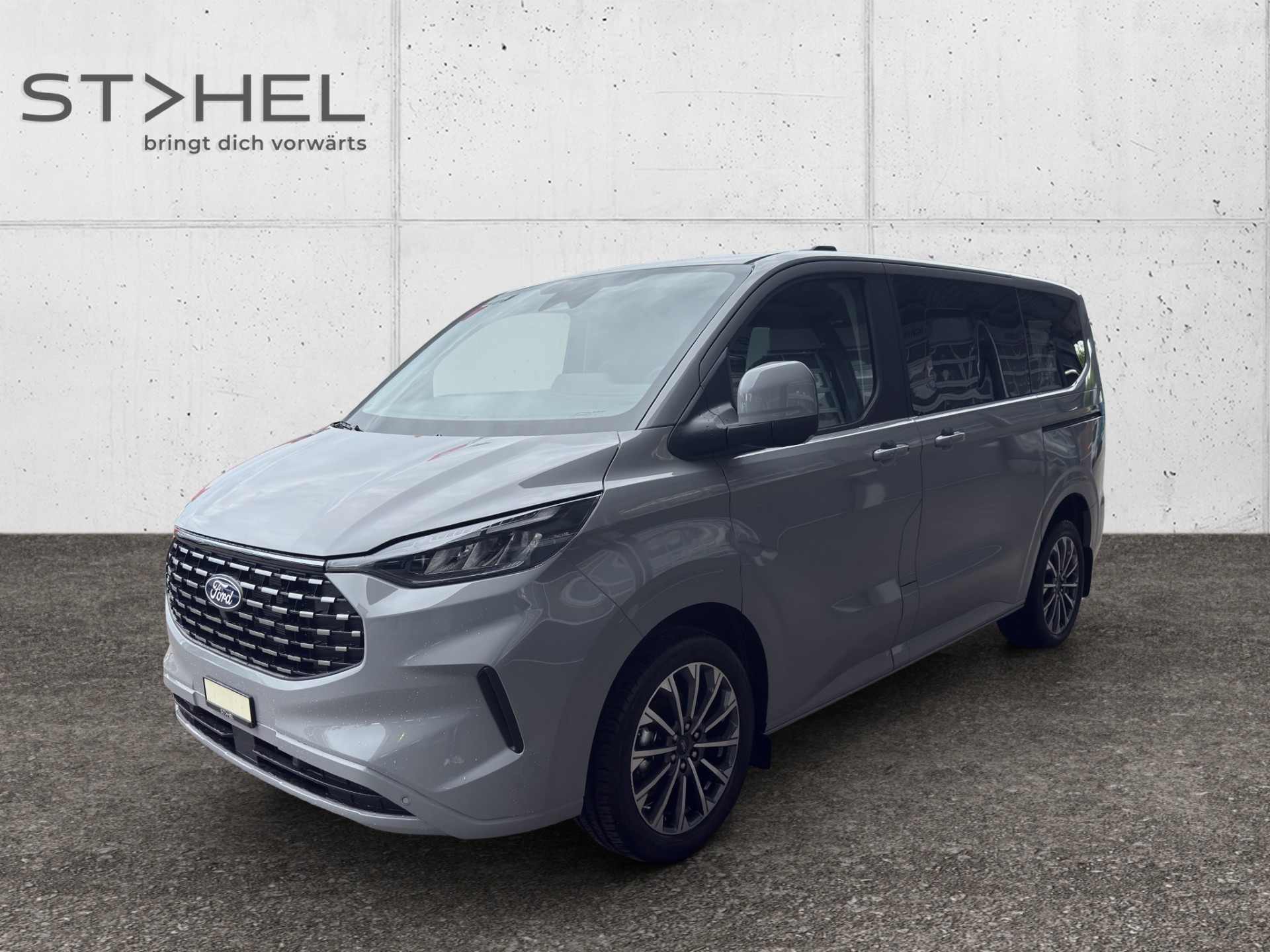 FORD Tourneo C Bus 320 L1 2.0 EcoBlue 170 Titanium-showroom-element-2