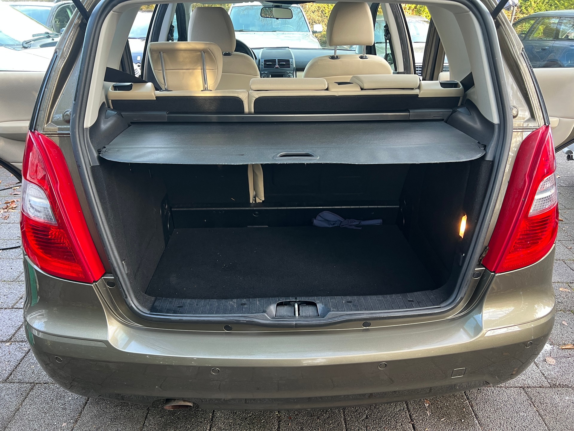 MERCEDES-BENZ A 160 (150) Avantgarde Autotronic-image-7