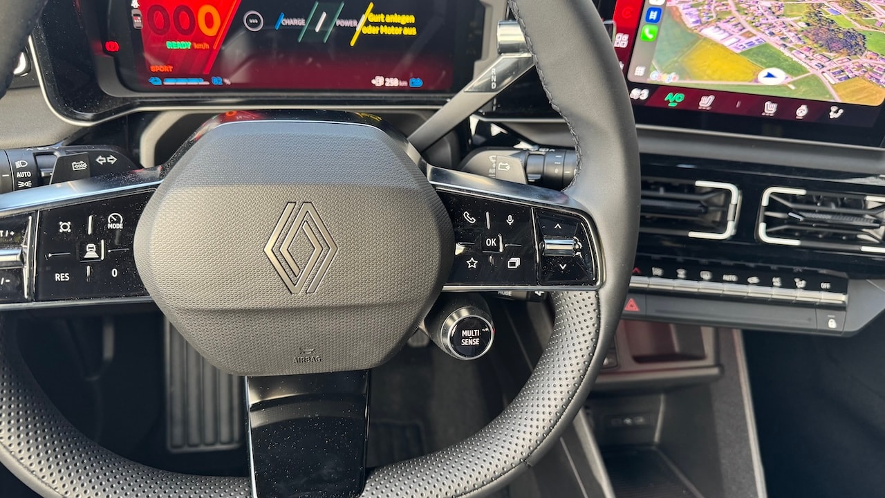 RENAULT R4 E-Tech Comfort Range 52 kWh Iconic-image-19