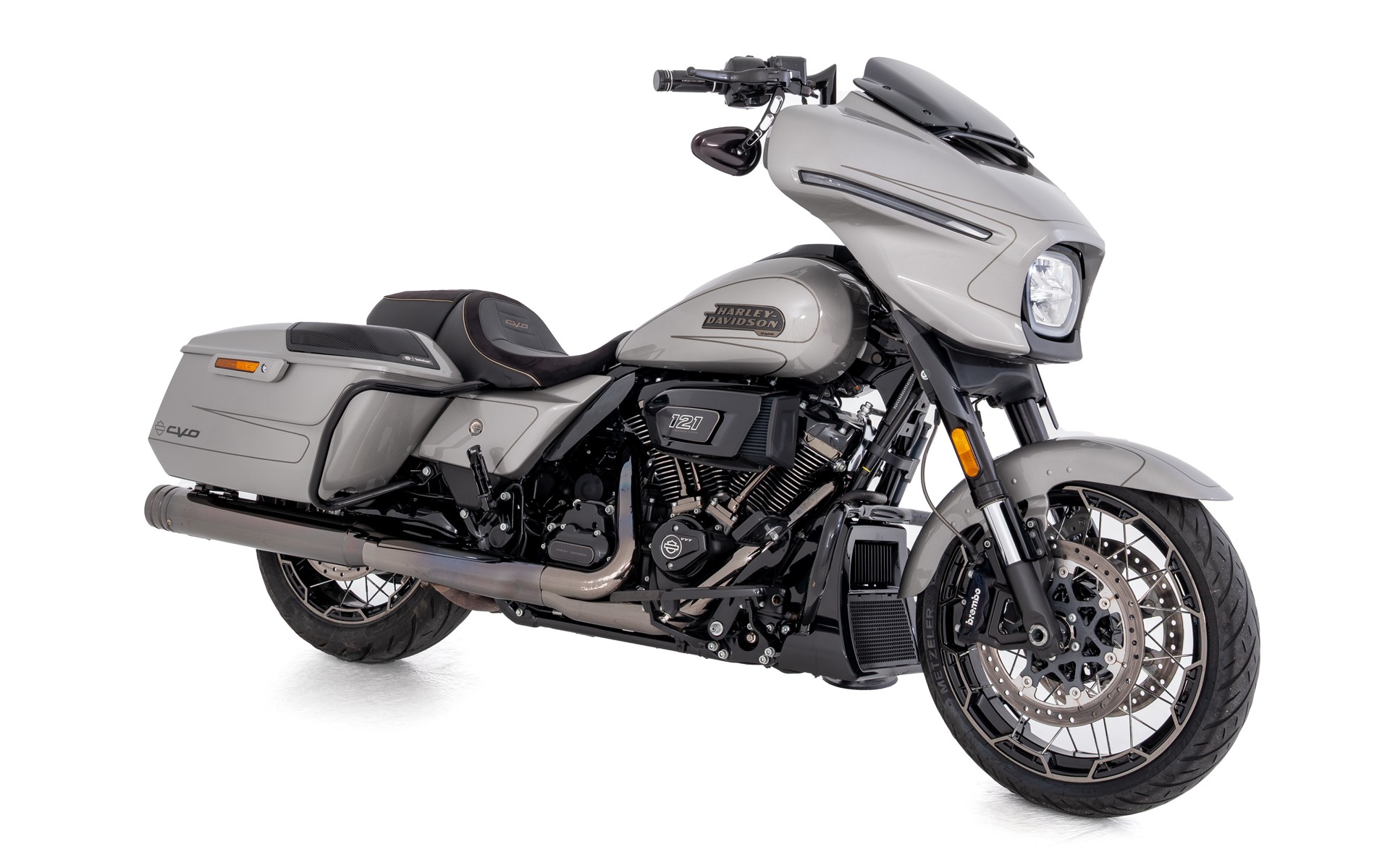HARLEY-DAVIDSON FLHXSE Street Glide CVO 121