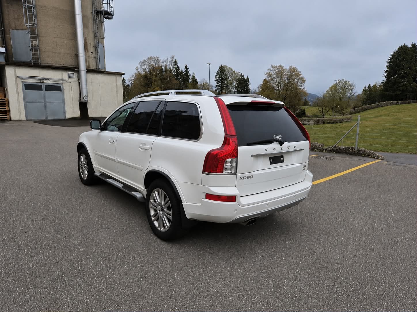 VOLVO XC90 D5 AWD Husky Edition Geartronic-image-3