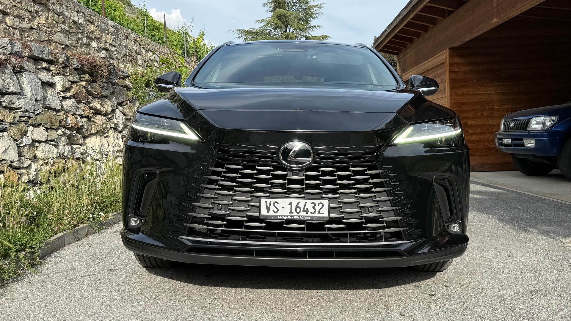 LEXUS 450h+ Excellence-image-1