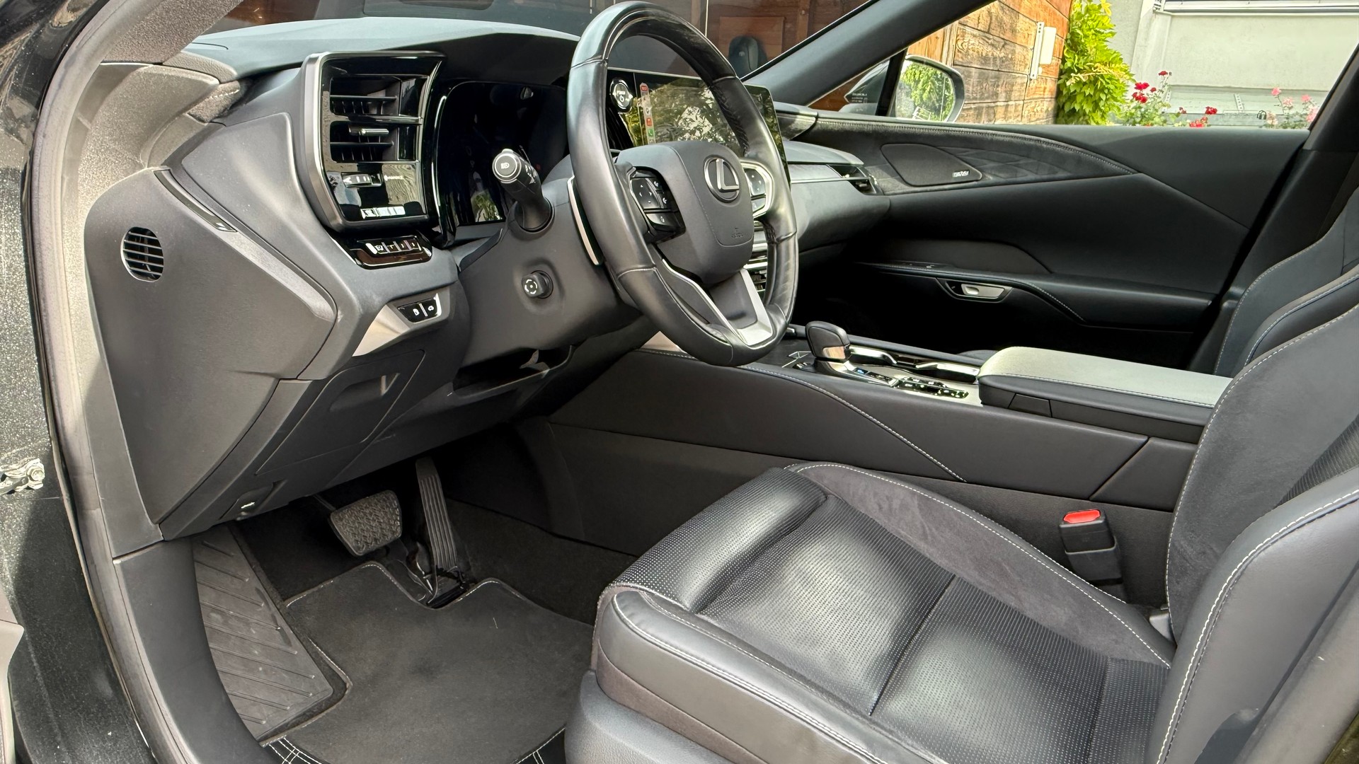 LEXUS 450h+ Excellence-image-6