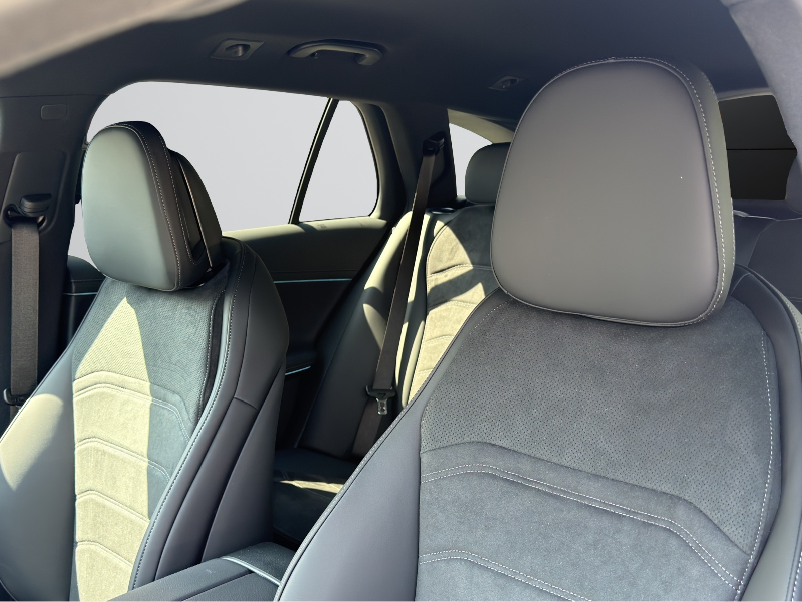 MERCEDES-BENZ E 220 d T 4Matic 9G-Tronic-image-7
