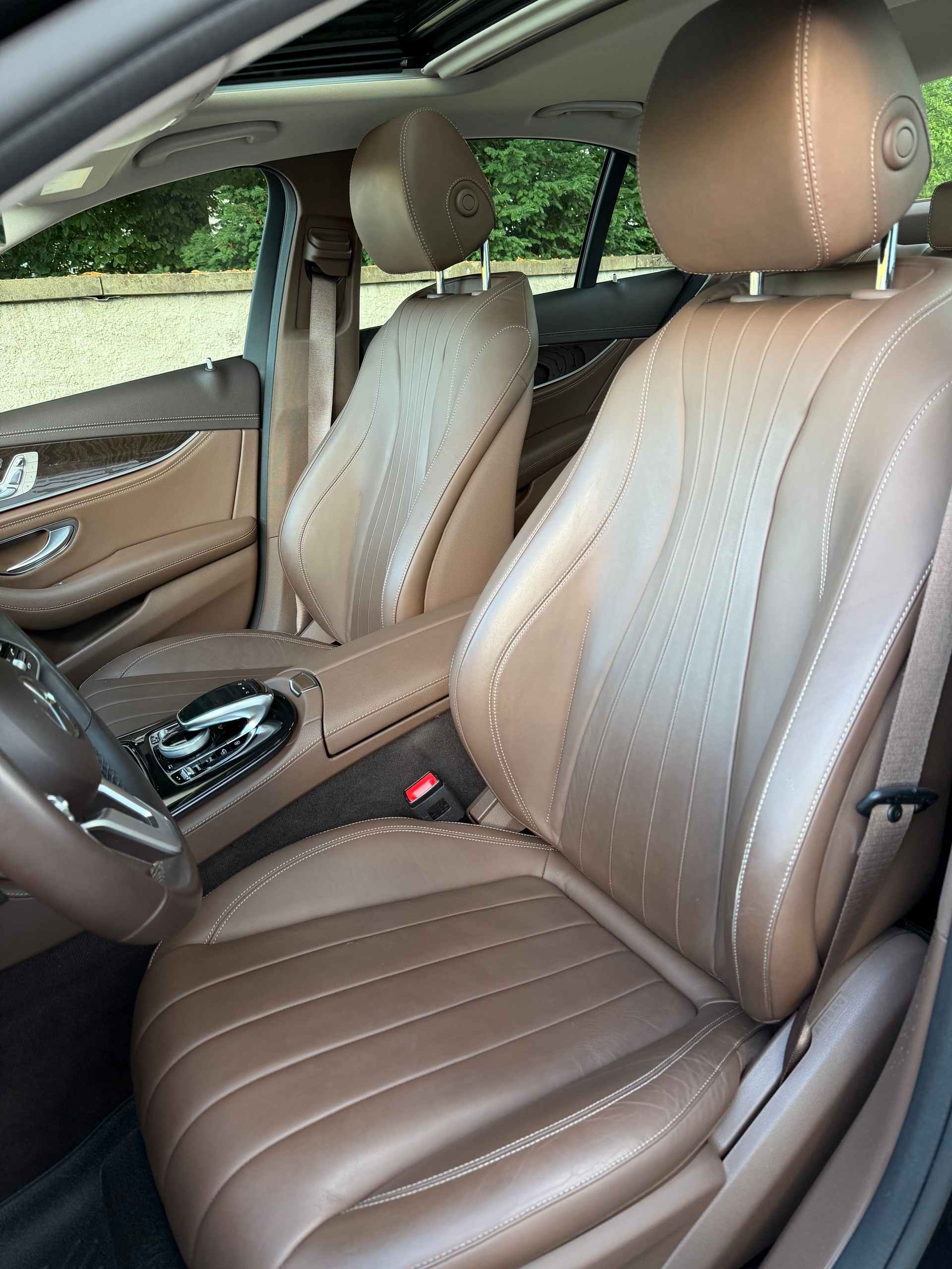 MERCEDES-BENZ E 200 d Avantgarde 9G-Tronic / 1 Hand / Ab MFK / Service gepflegt / 36 Monate Garantie exkl. / LED /-image-11