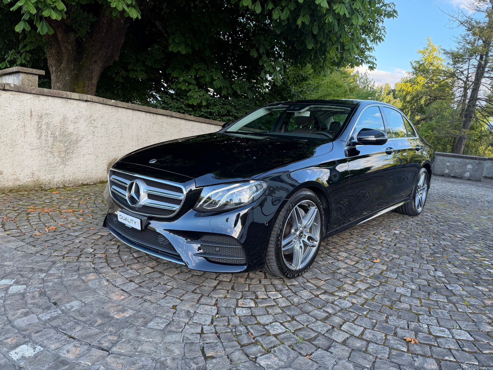 MERCEDES-BENZ E 200 d Avantgarde 9G-Tronic / 1 Hand / Ab MFK / Service gepflegt / 36 Monate Garantie exkl. / LED /