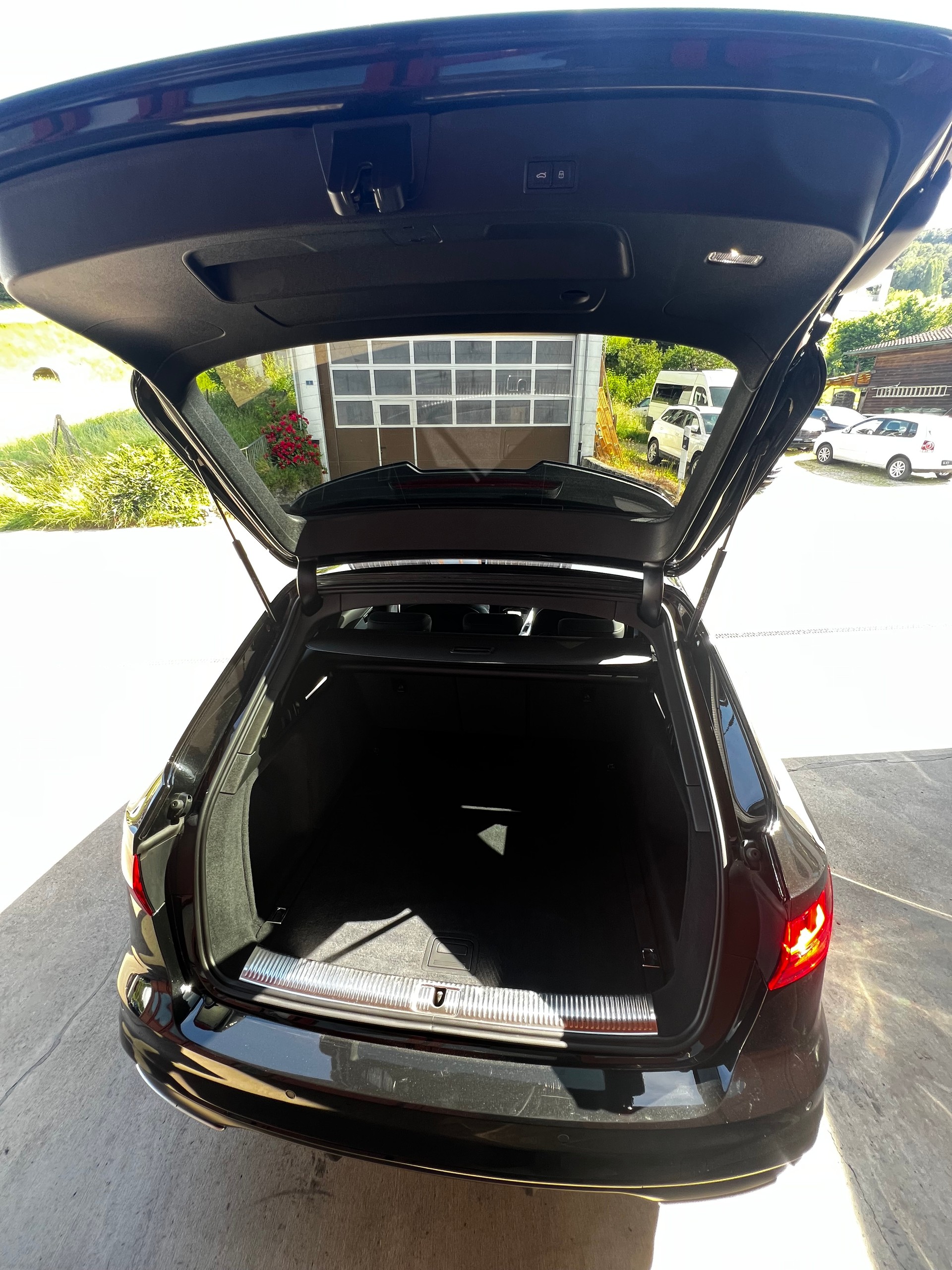 AUDI A4 Avant 40 TDI S line Attraction quattro S-tronic-image-11