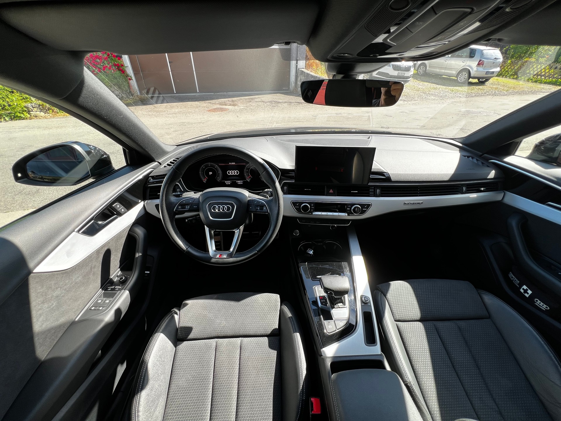 AUDI A4 Avant 40 TDI S line Attraction quattro S-tronic-image-16