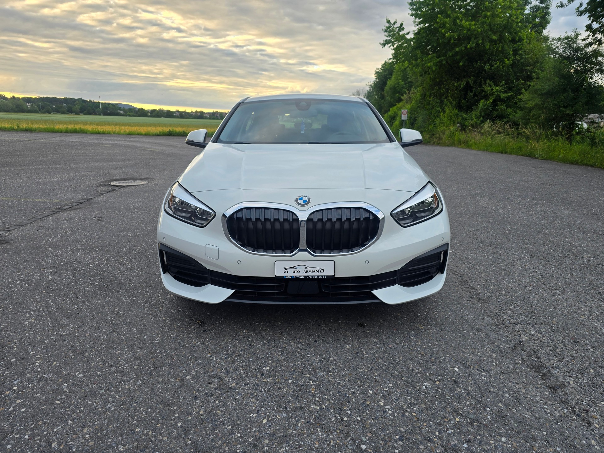 BMW 118i Essential Edition Steptronic