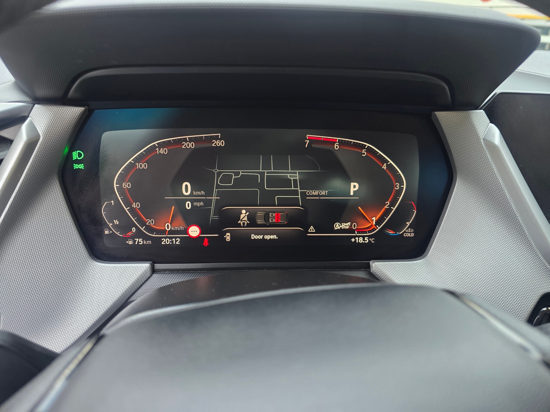BMW 118i Essential Edition Steptronic-image-19