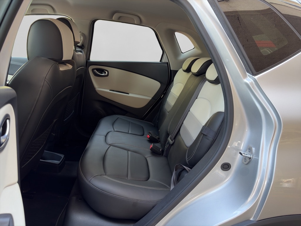 RENAULT Captur 1.3 T 16V Initiale Paris EDC-image-9