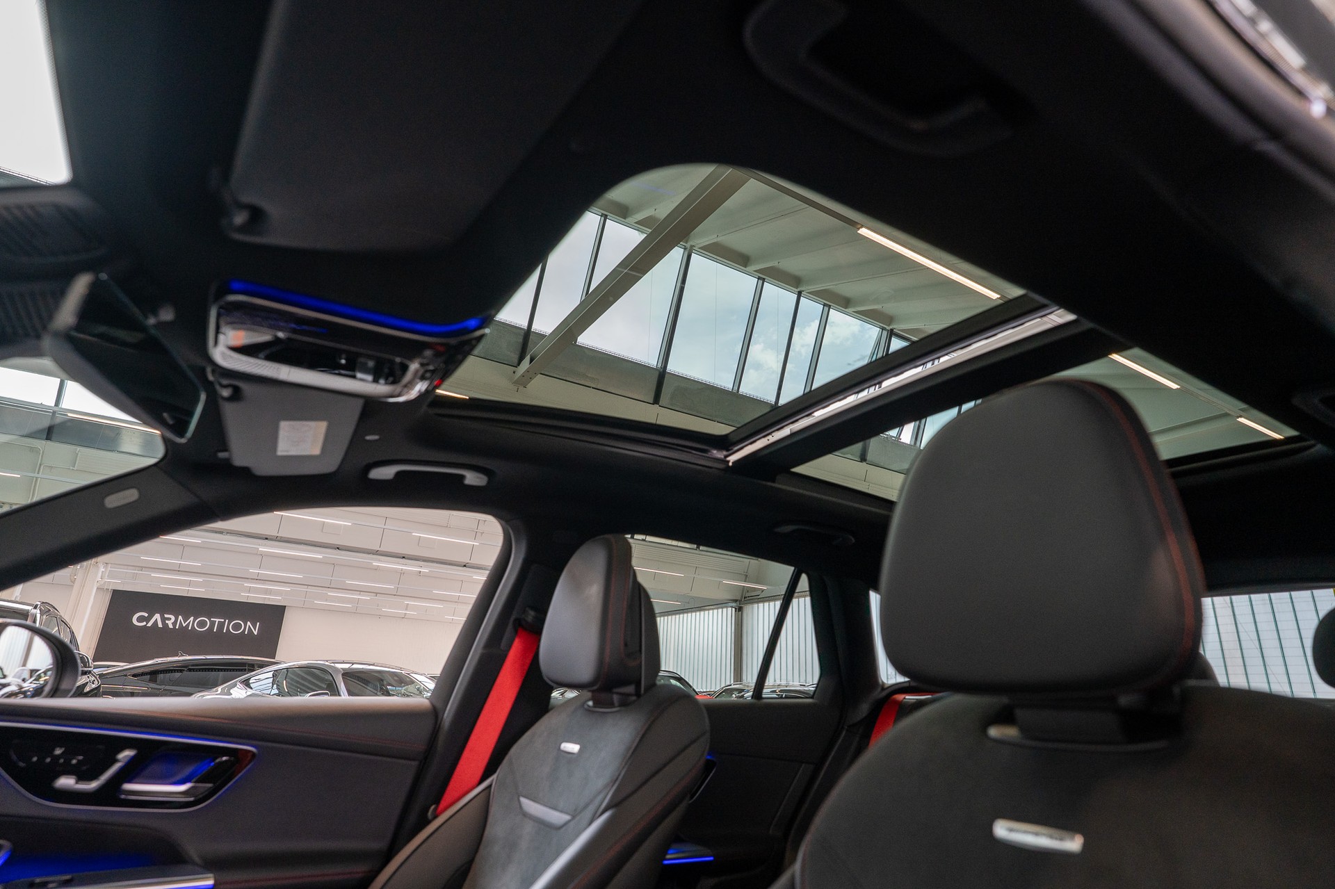 MERCEDES-BENZ GLC 43 AMG 4matic / Panorama / Performance Auspuff / 360°Kamera-image-10