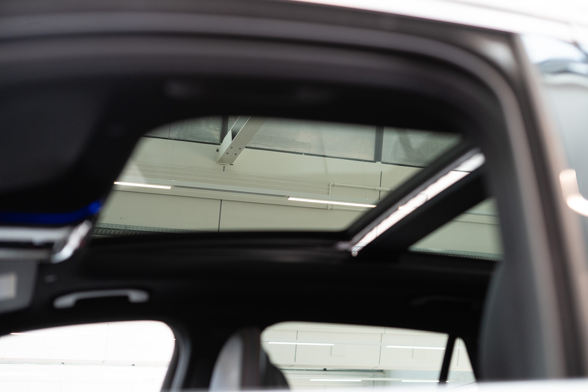 MERCEDES-BENZ GLC 43 AMG 4matic / Panorama / Performance Auspuff / 360°Kamera-image-9
