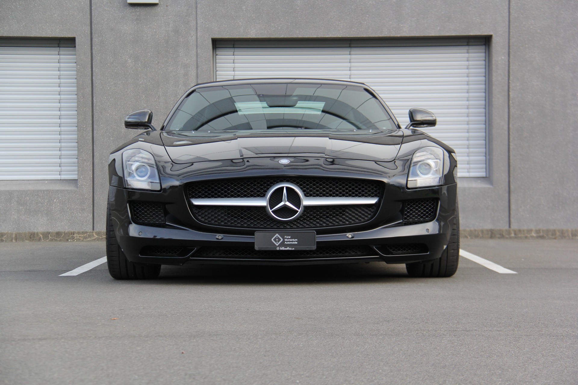 MERCEDES-BENZ SLS 63 AMG Speedshift-showroom-element-2