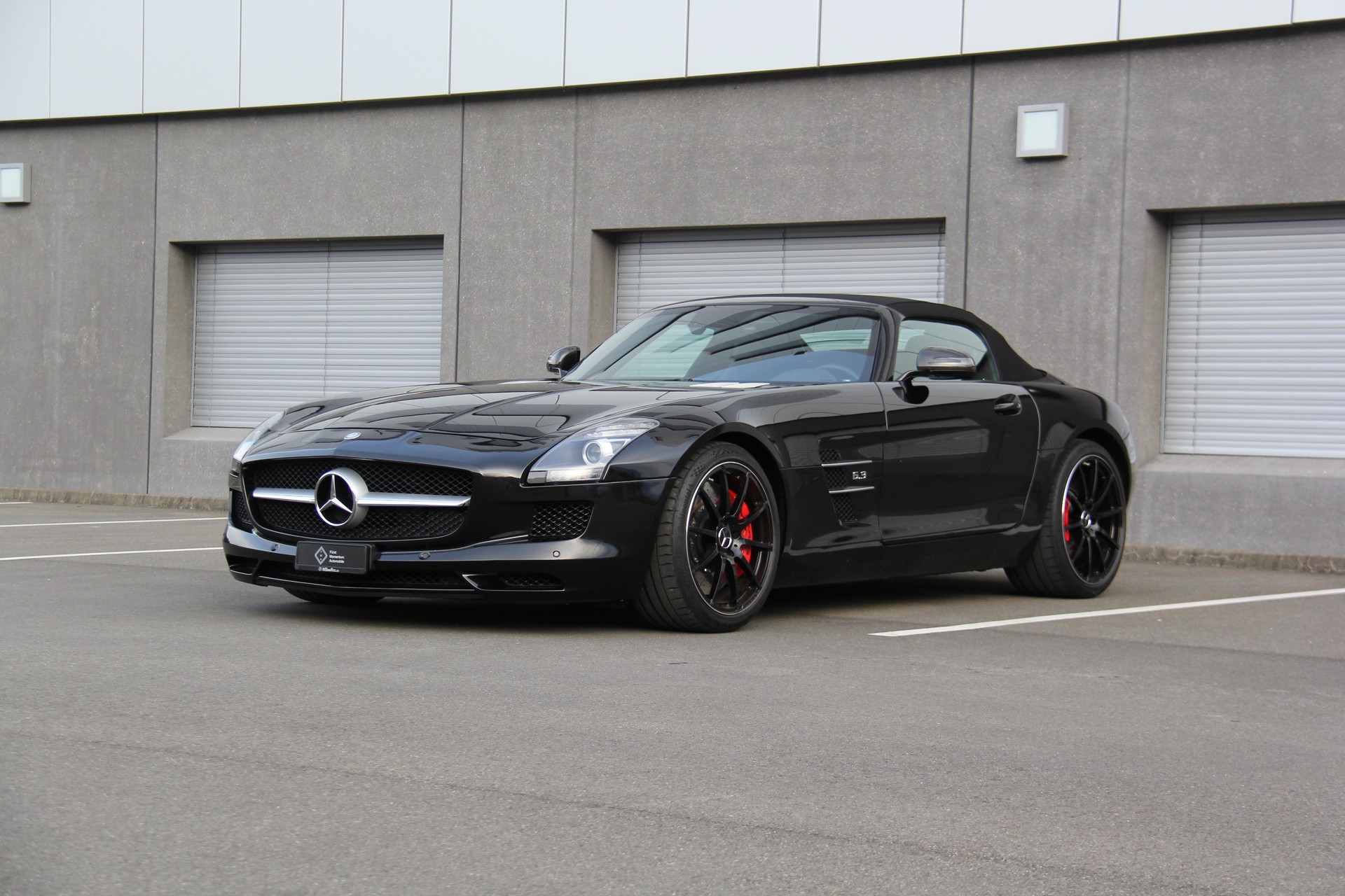 MERCEDES-BENZ SLS 63 AMG Speedshift-showroom-element-1