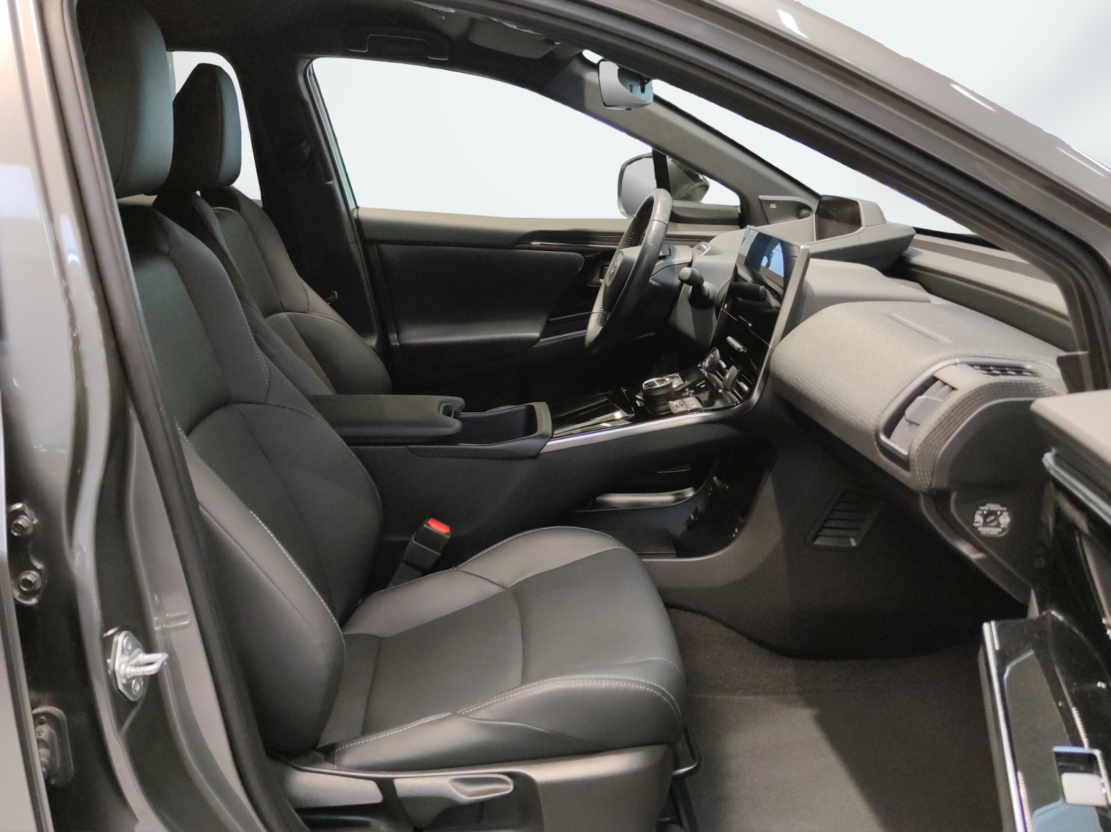 TOYOTA bZ4X 6.6 kw OBC Premium AWD-image-10