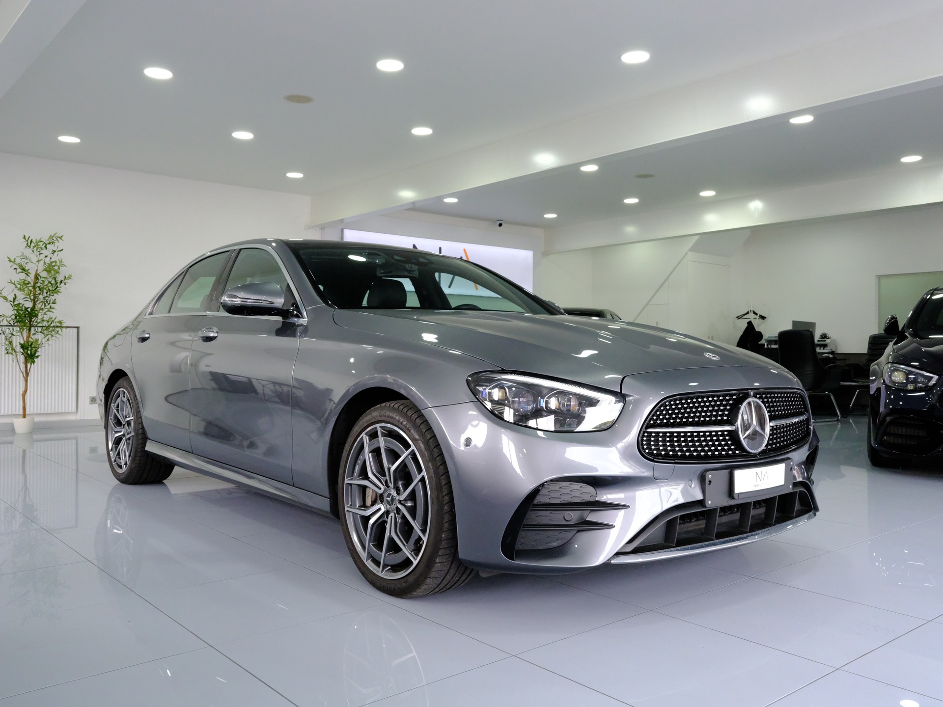 MERCEDES-BENZ E 450 AMG Line 4Matic 9G-Tronic-showroom-element-1