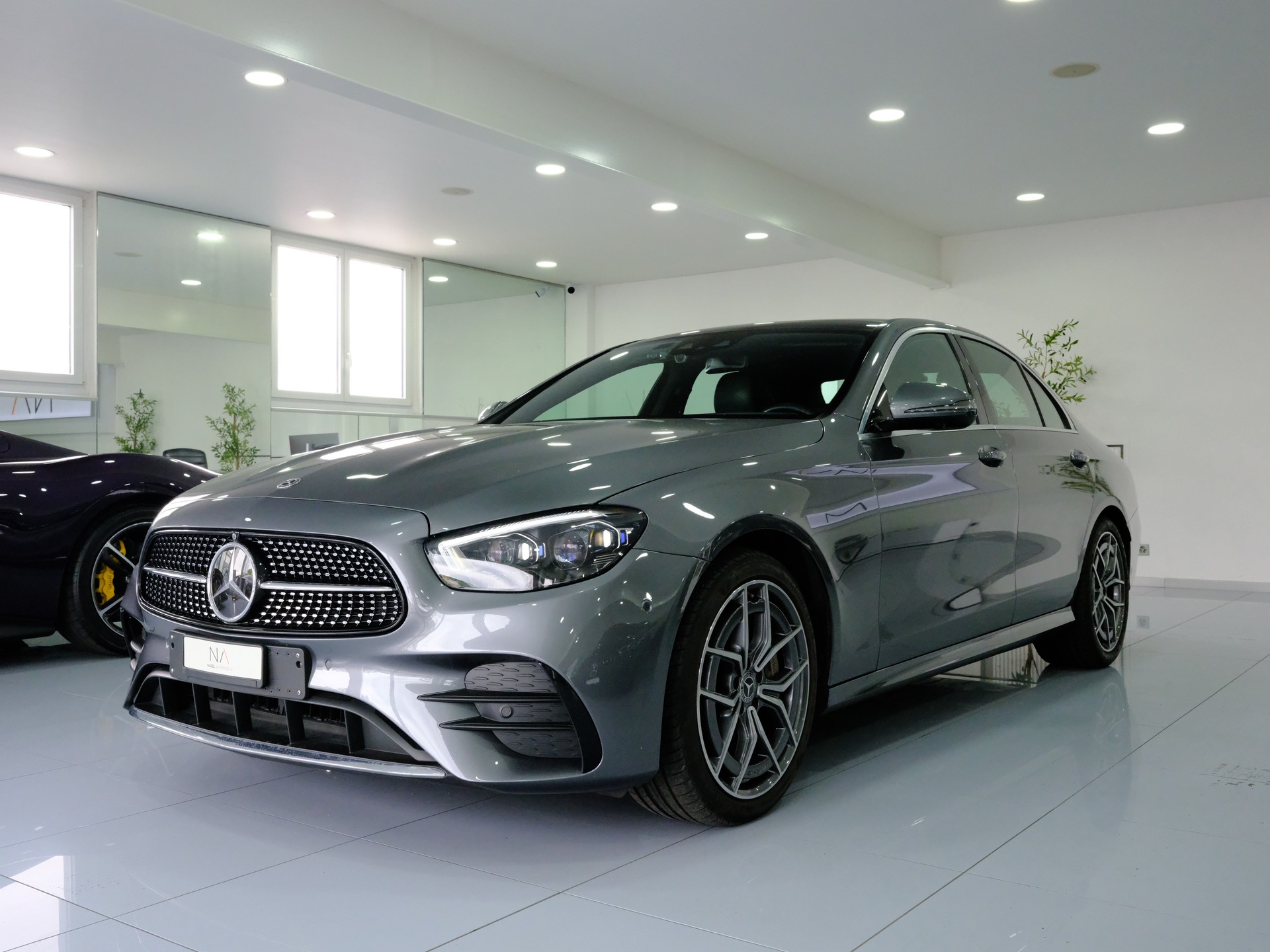MERCEDES-BENZ E 450 AMG Line 4Matic 9G-Tronic-showroom-element-3