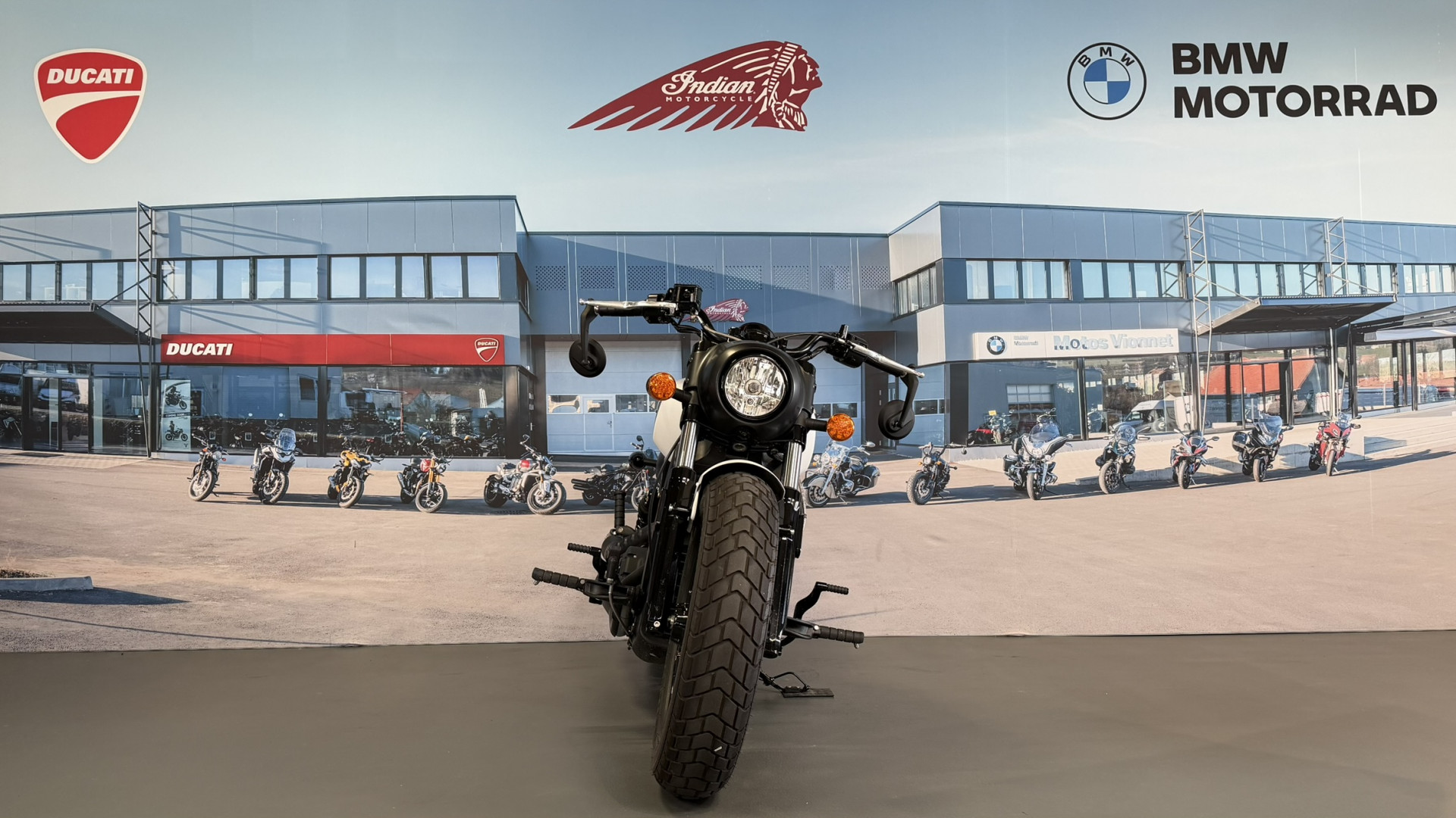INDIAN Scout Bobber-image-1
