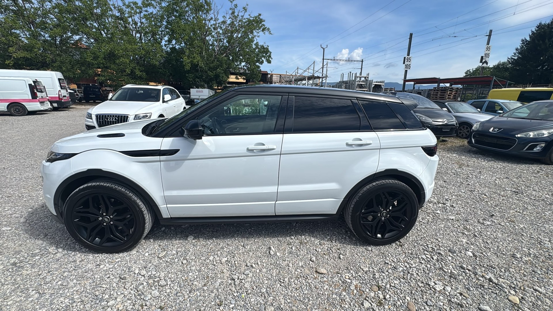 LAND ROVER Range Rover Evoque 2.0 Si4 HSE AT9-image-3